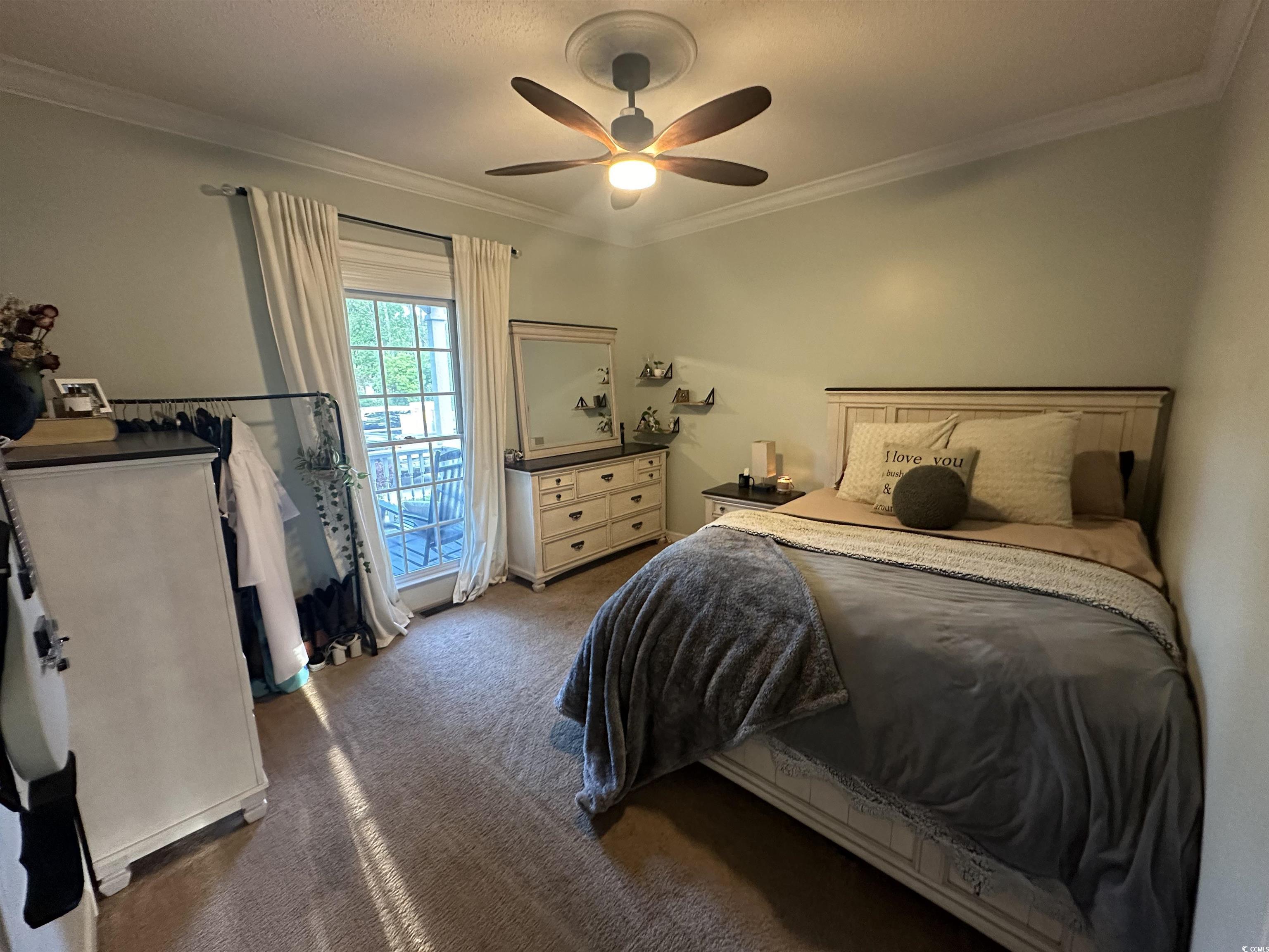 906 Fieldgate Circle