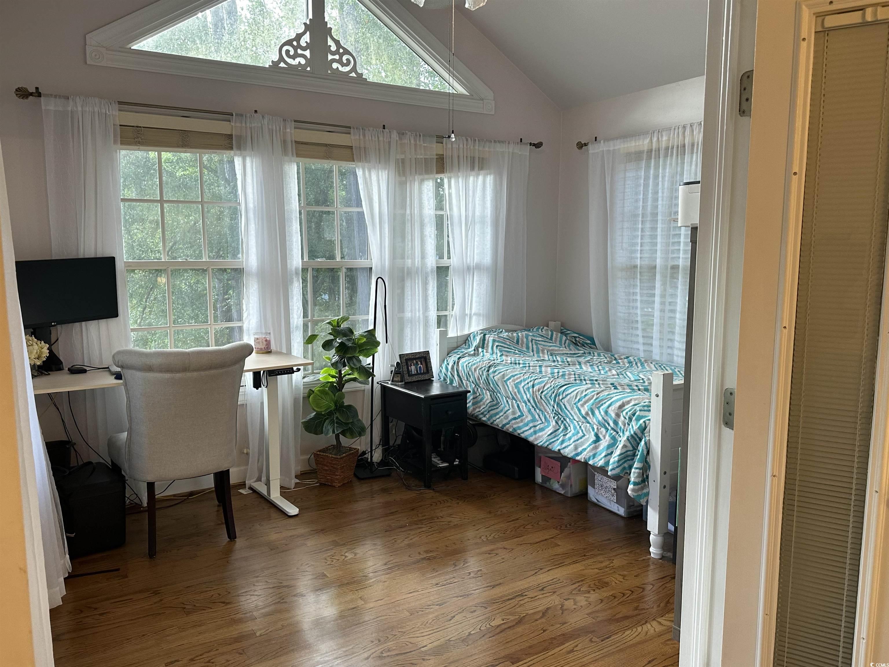 906 Fieldgate Circle