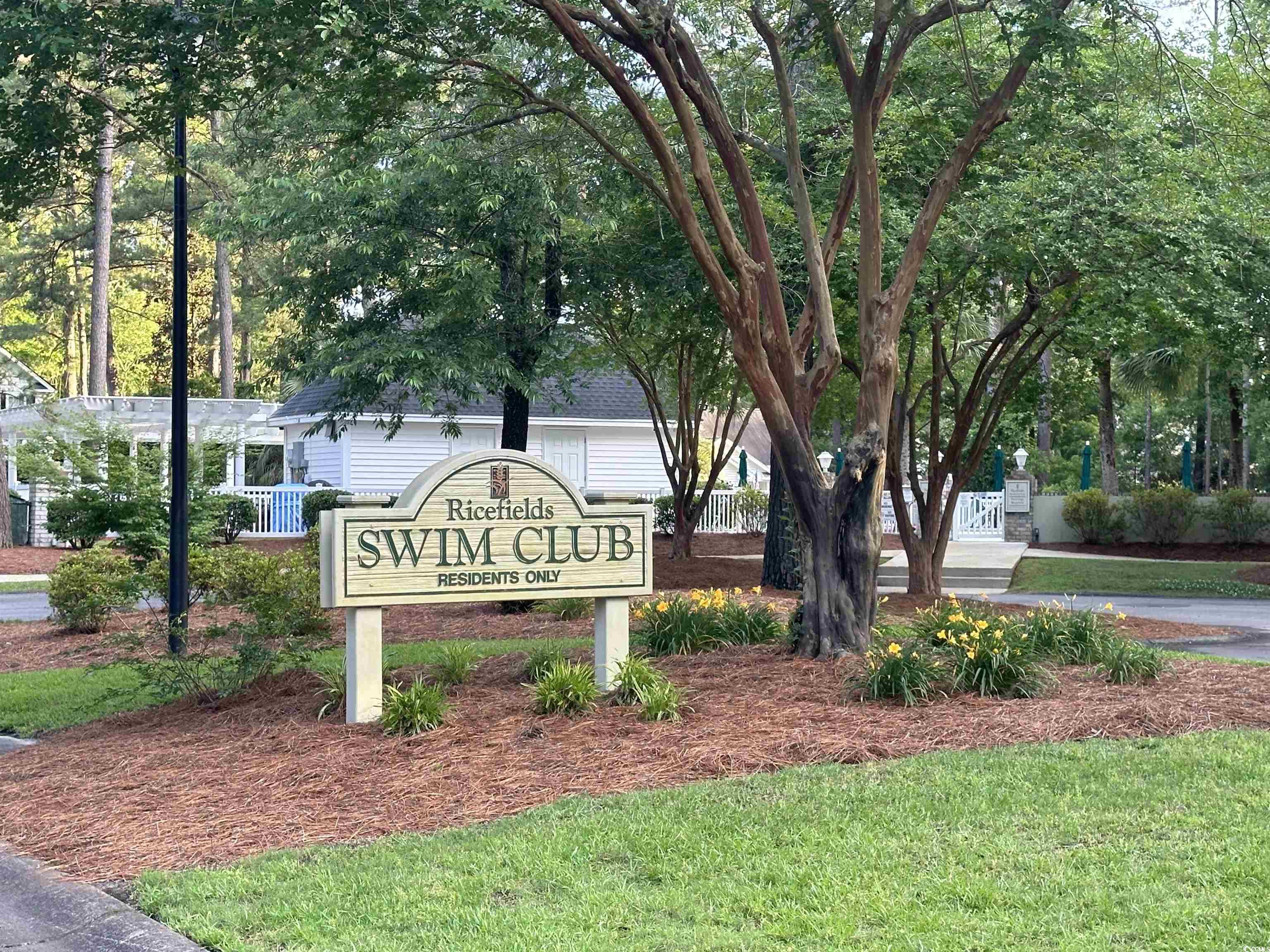 906 Fieldgate Circle