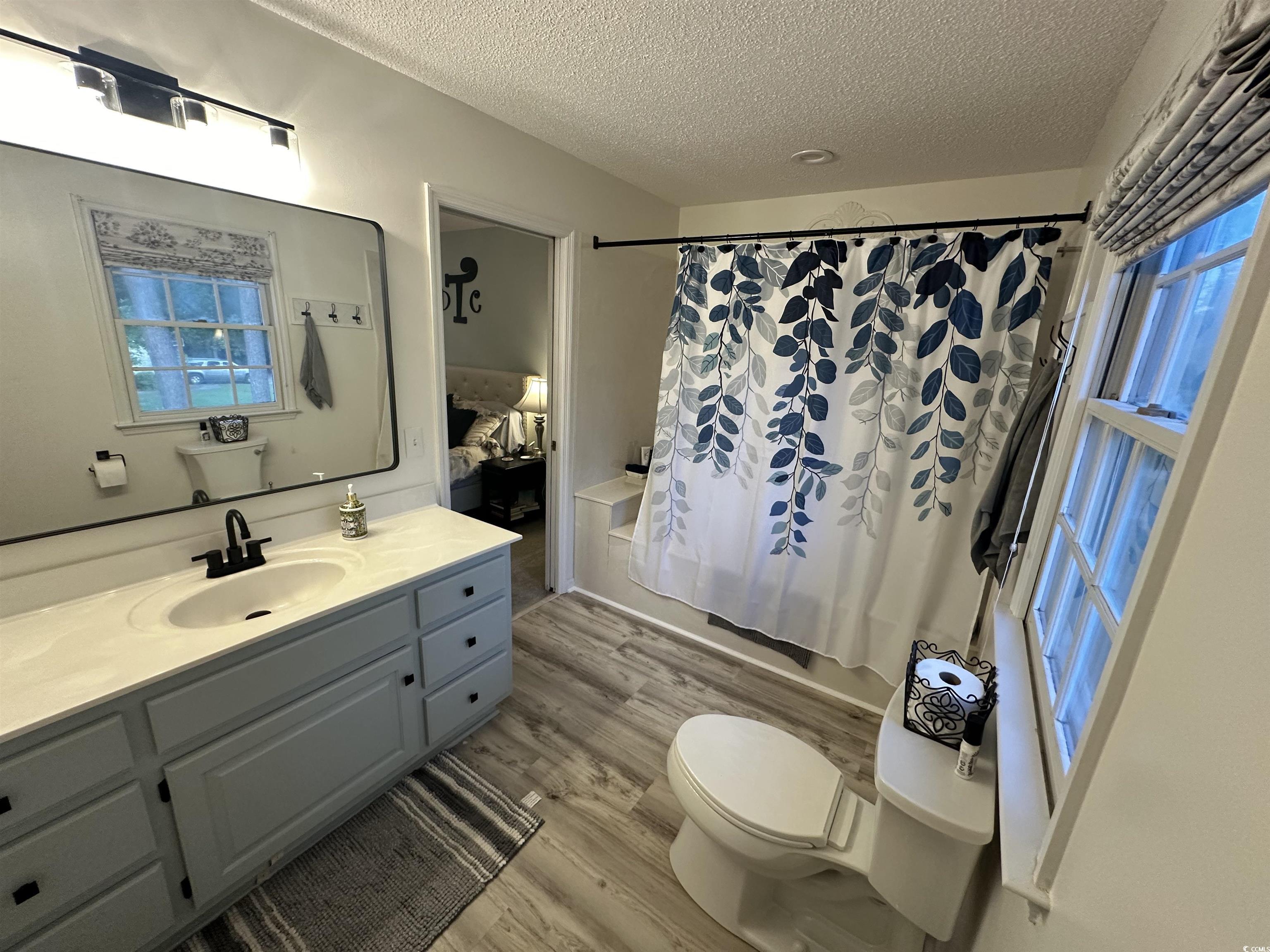 906 Fieldgate Circle