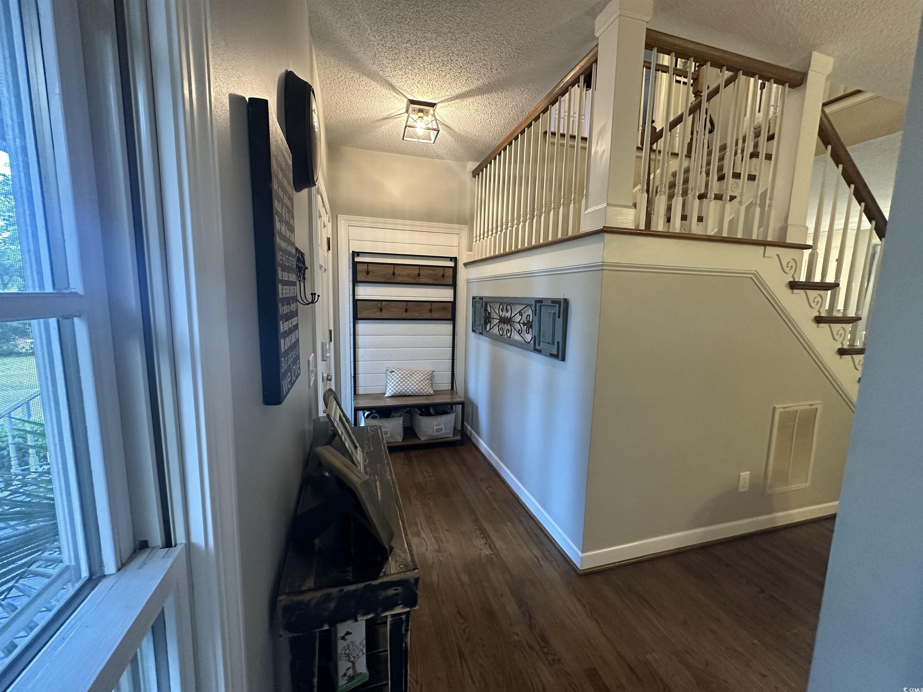 906 Fieldgate Circle