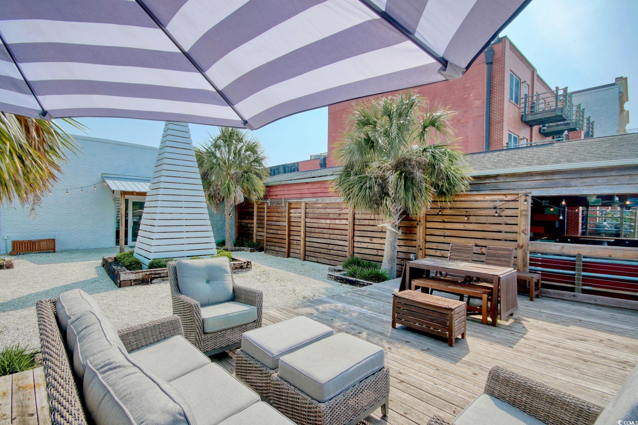 835 Front St.