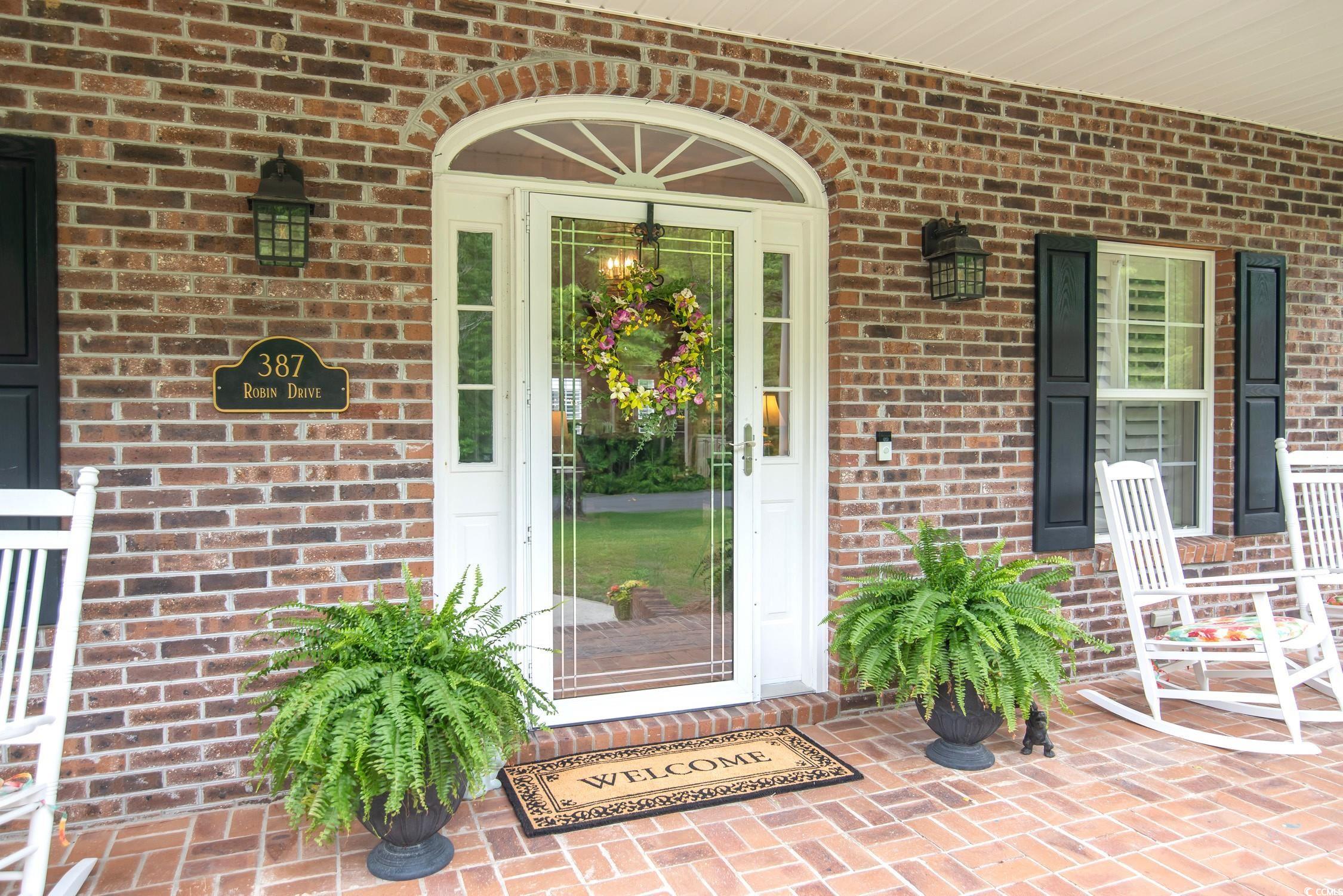387 Robin Dr.
