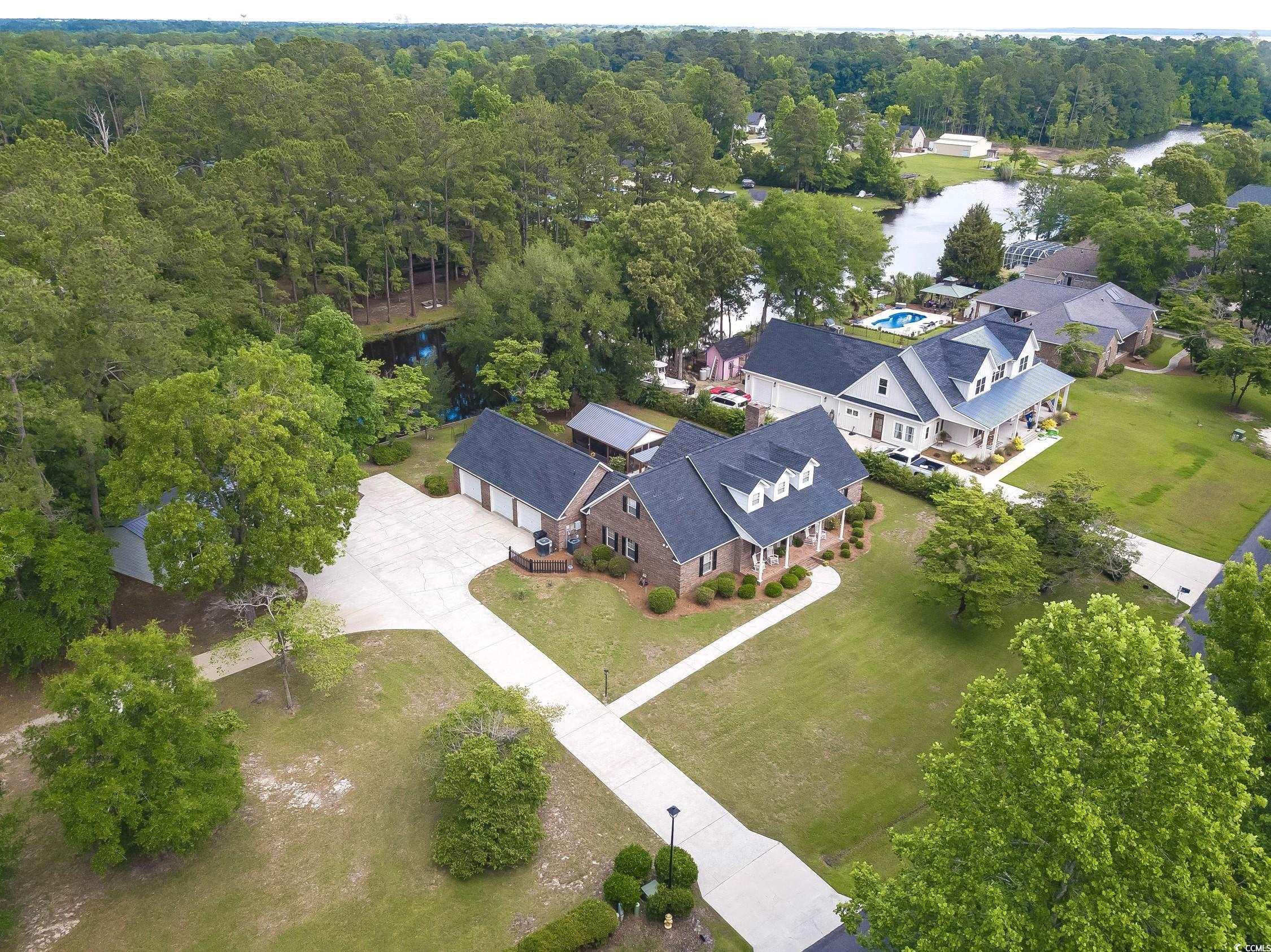 387 Robin Dr.