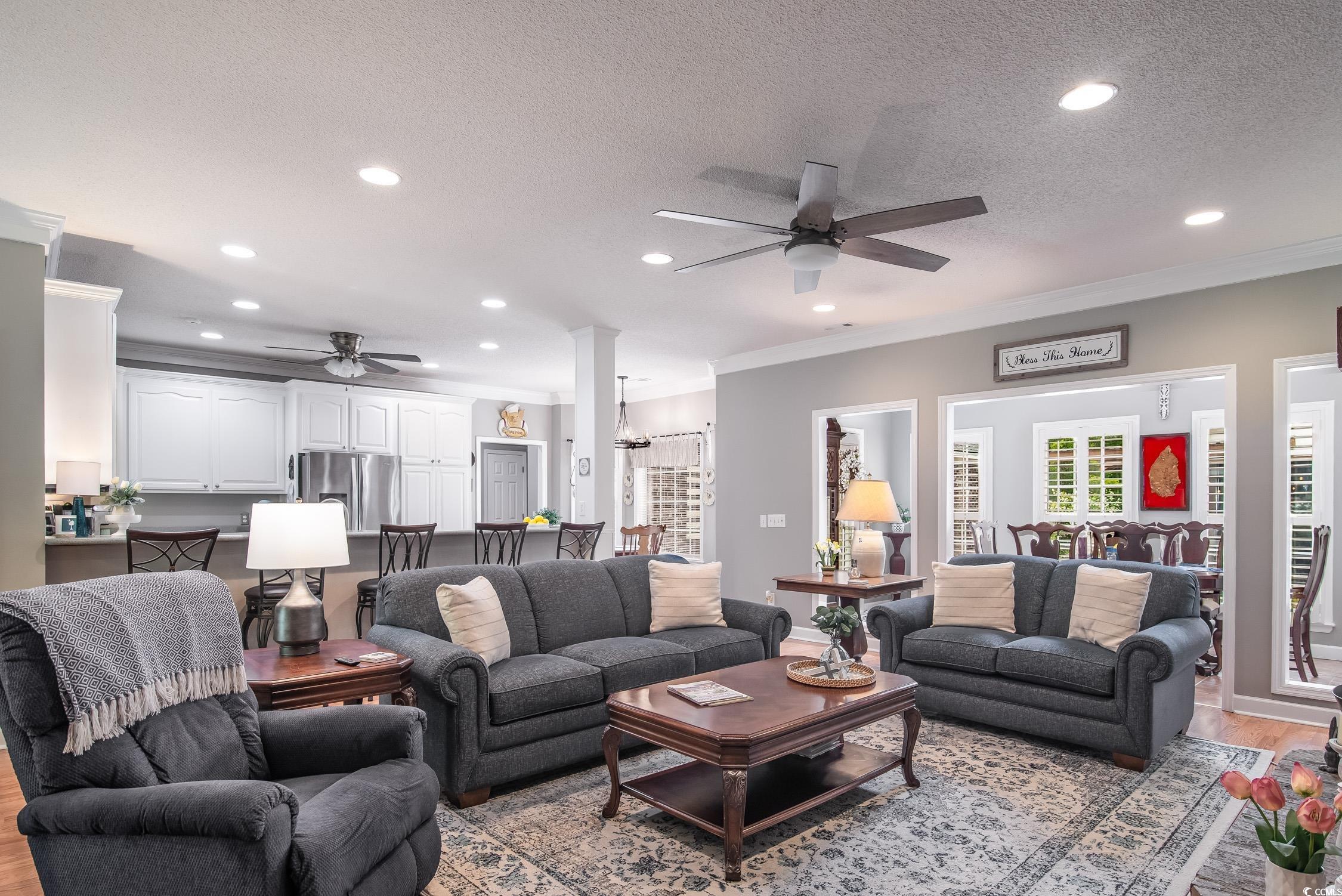 387 Robin Dr.