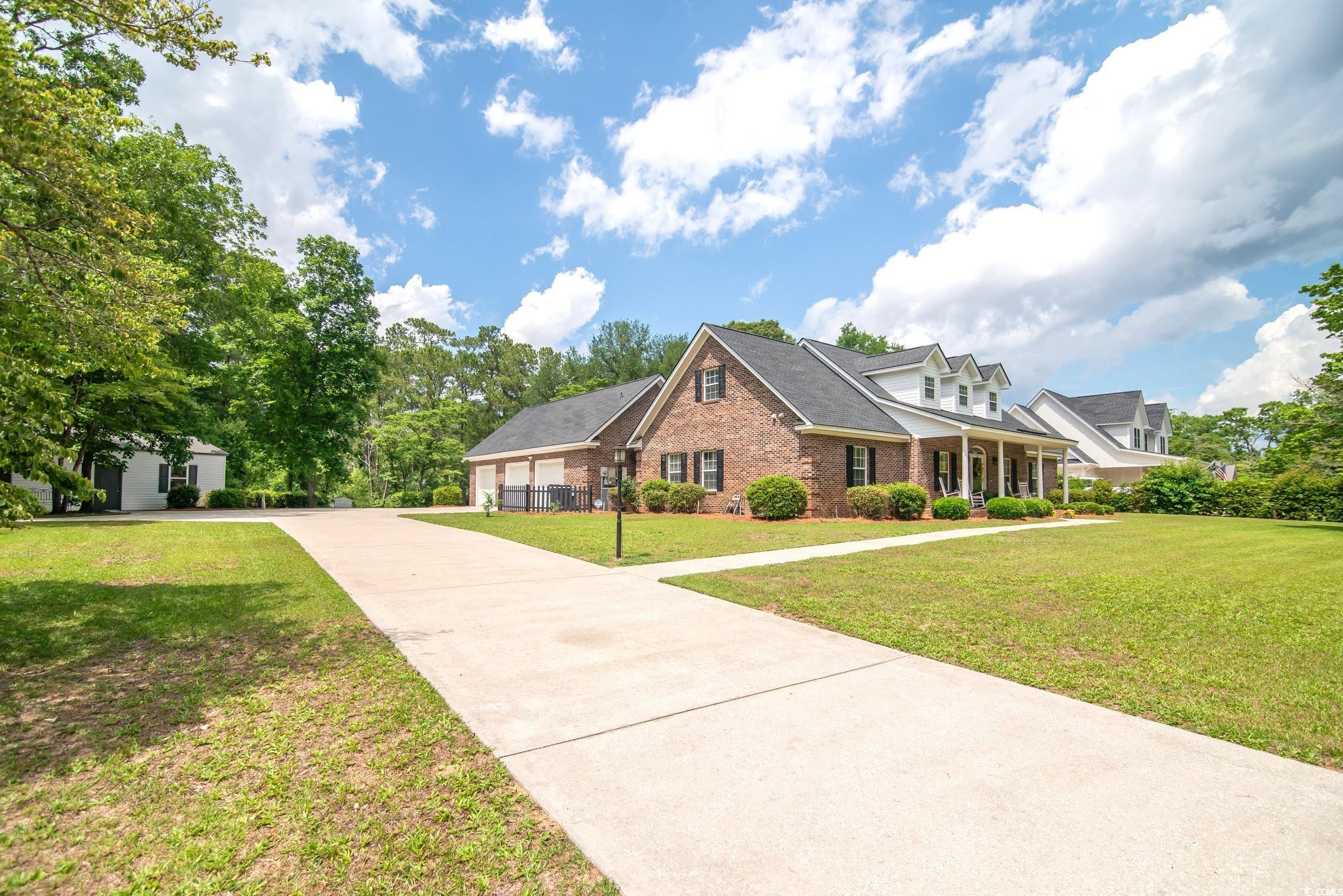 387 Robin Dr.