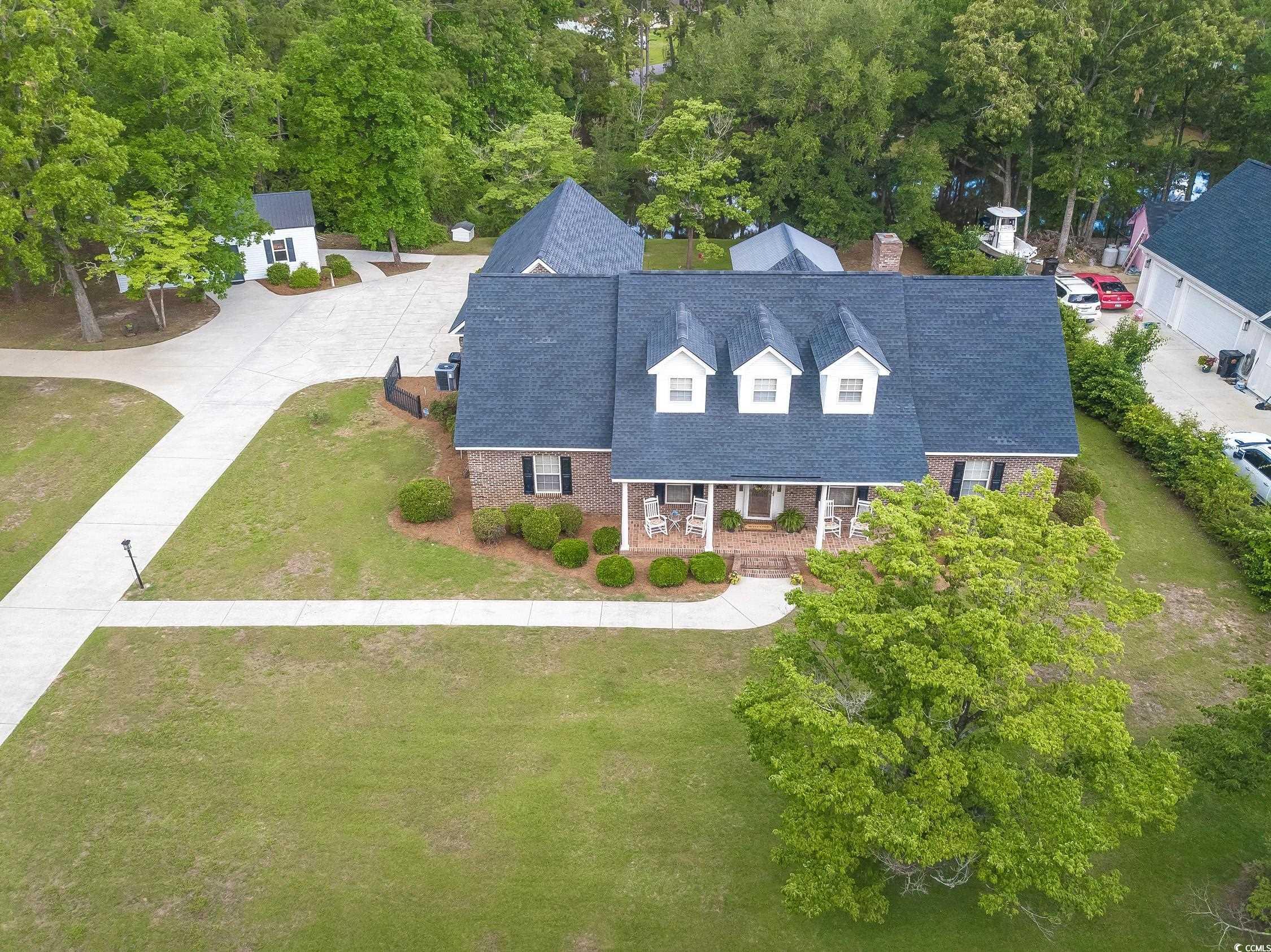 387 Robin Dr.