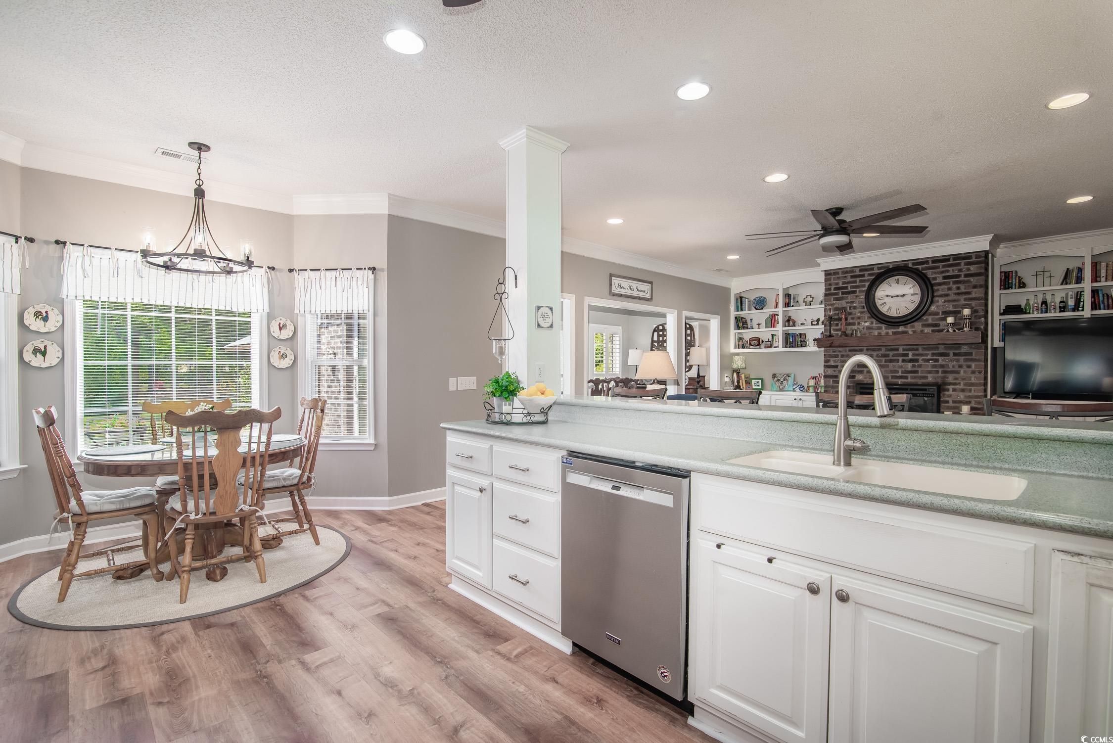 387 Robin Dr.