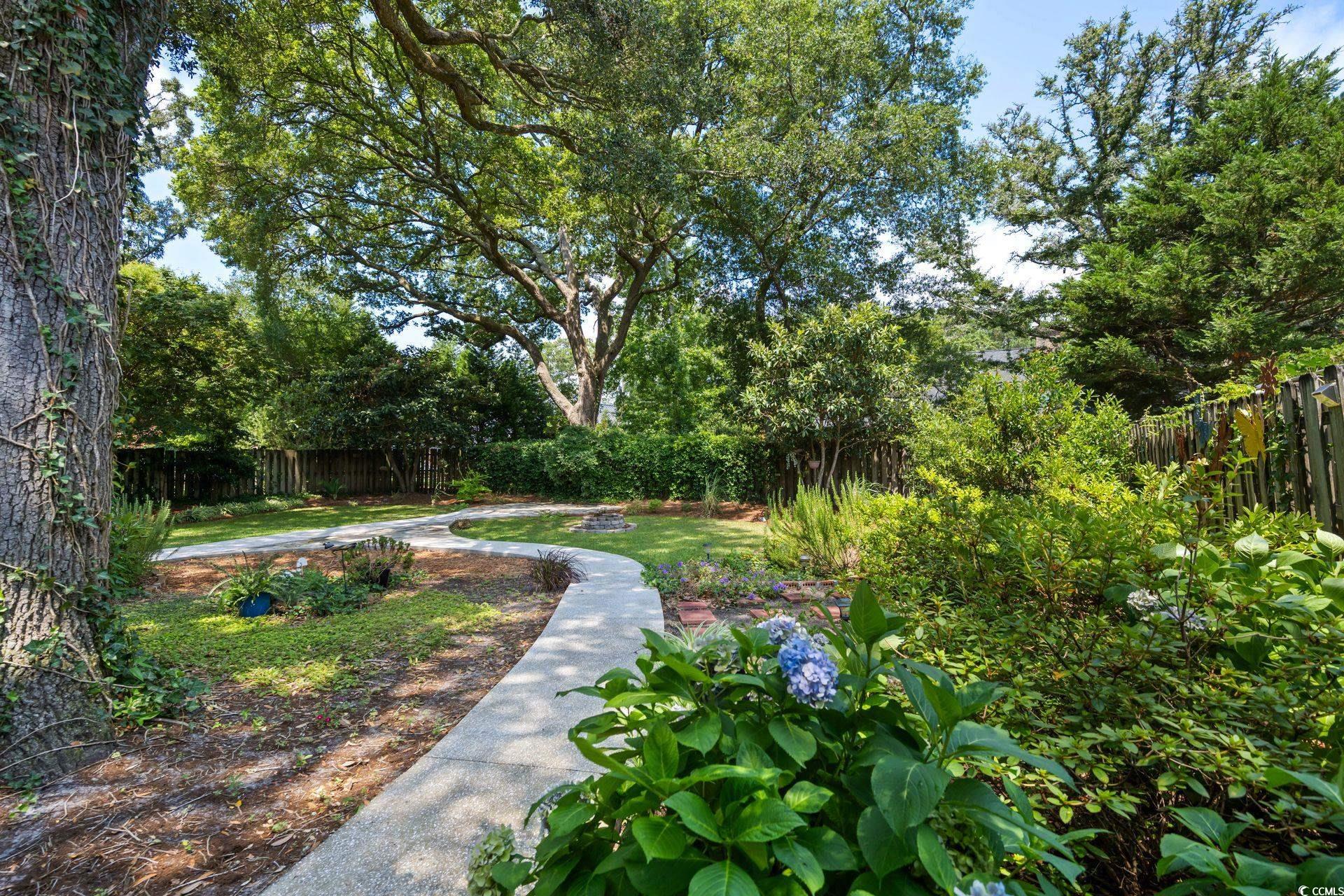 60 Red Maple Dr.