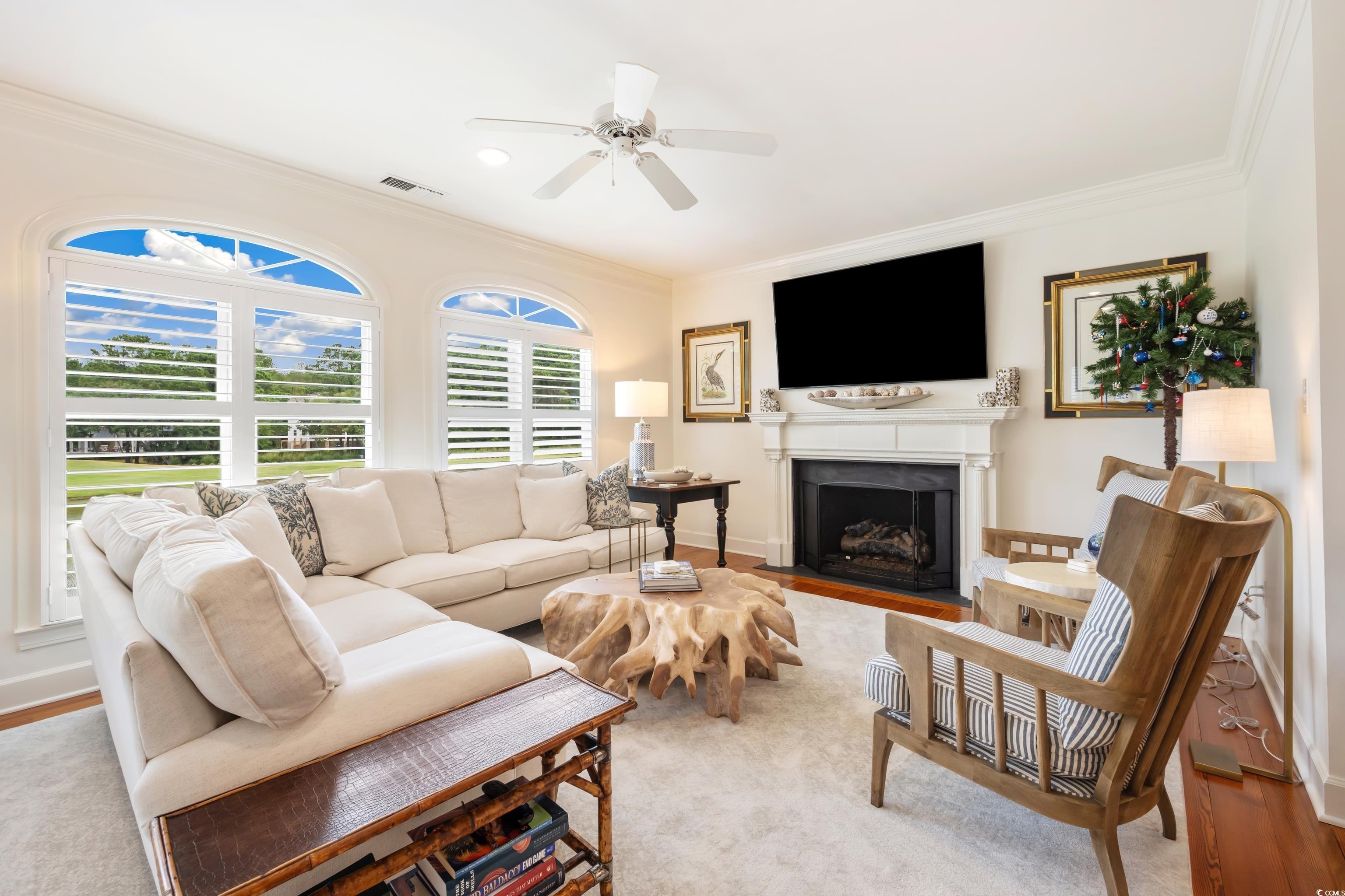 240 Marsh Lake Dr. Unit: 14