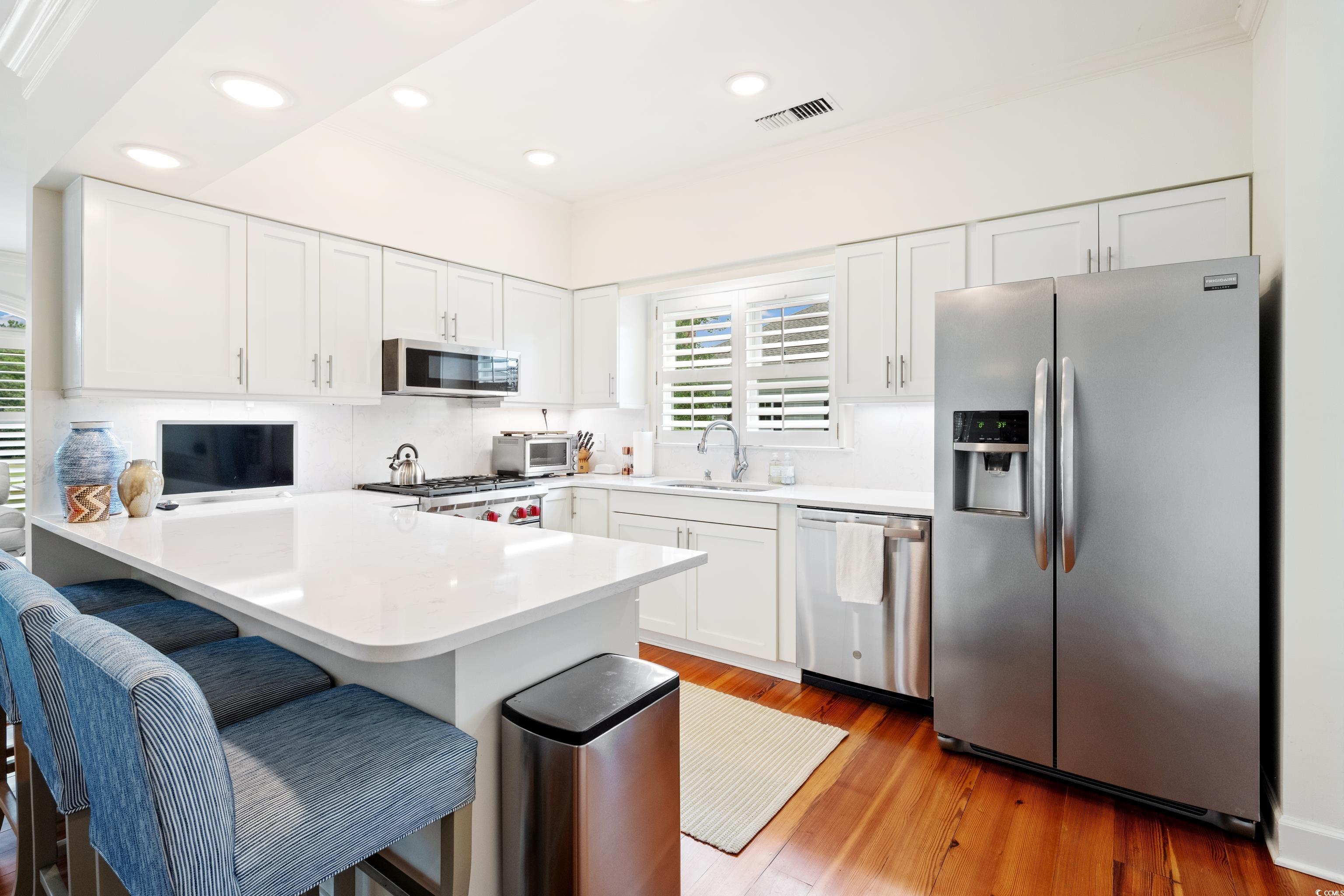 240 Marsh Lake Dr. Unit: 14