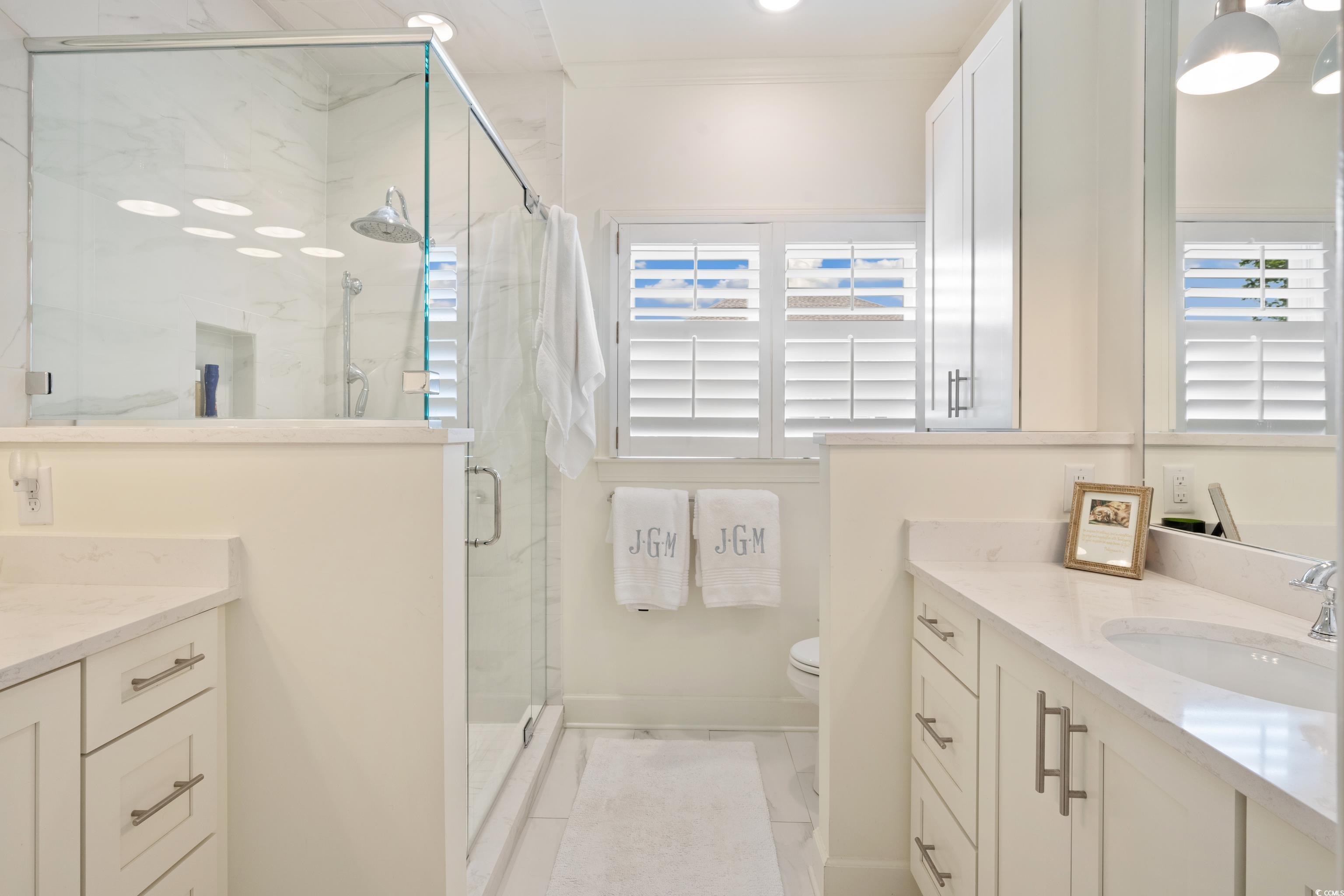 240 Marsh Lake Dr. Unit: 14