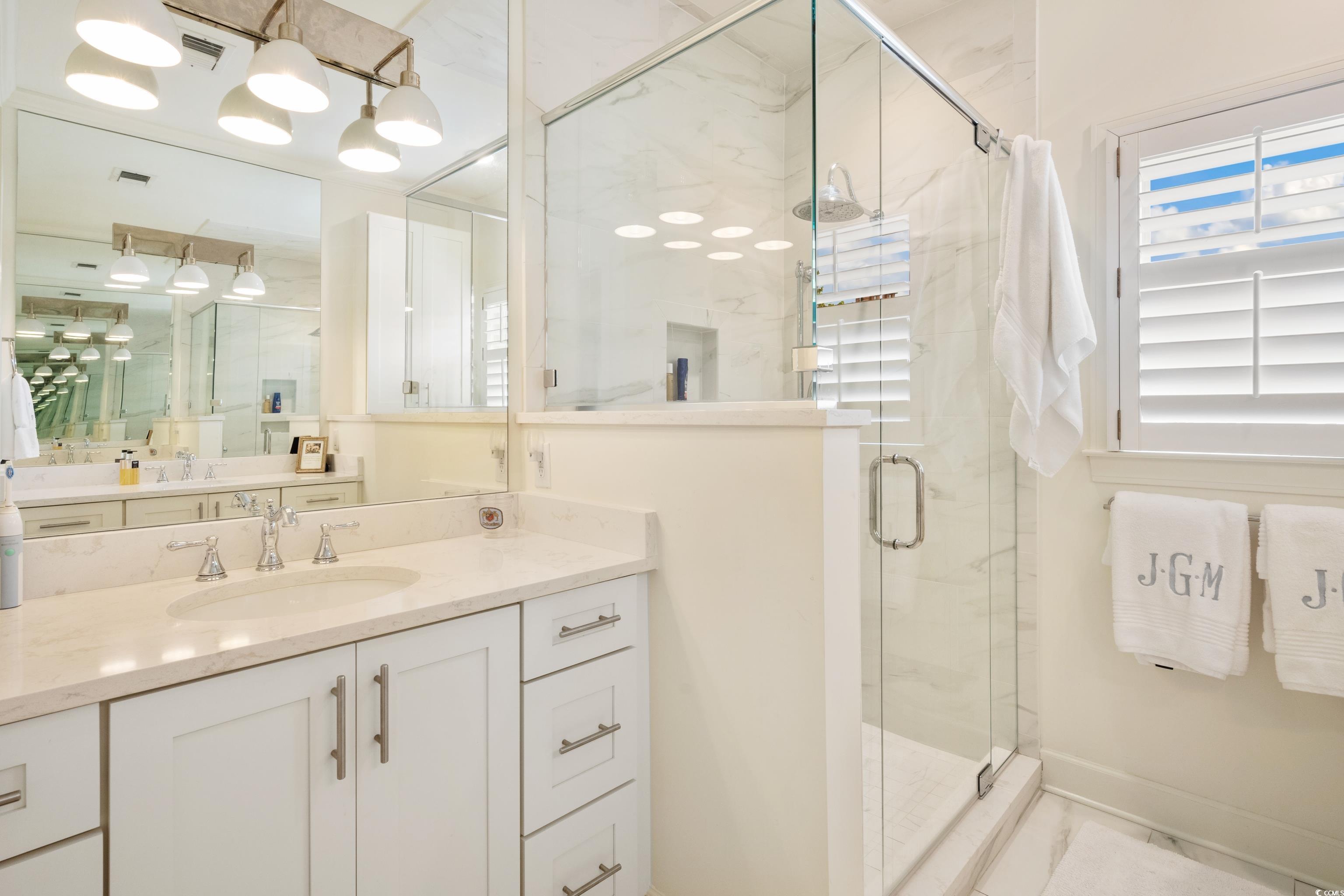 240 Marsh Lake Dr. Unit: 14