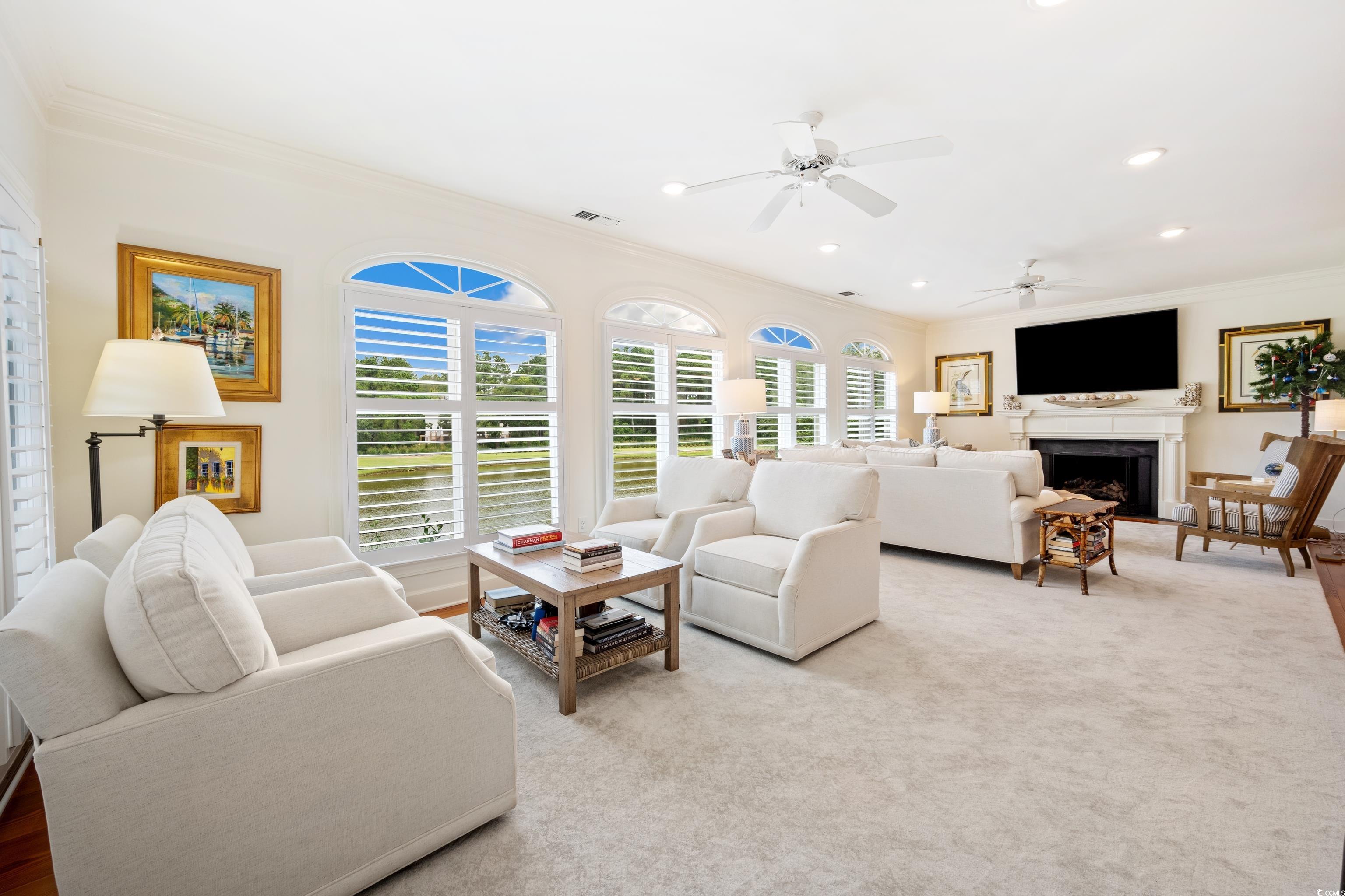 240 Marsh Lake Dr. Unit: 14