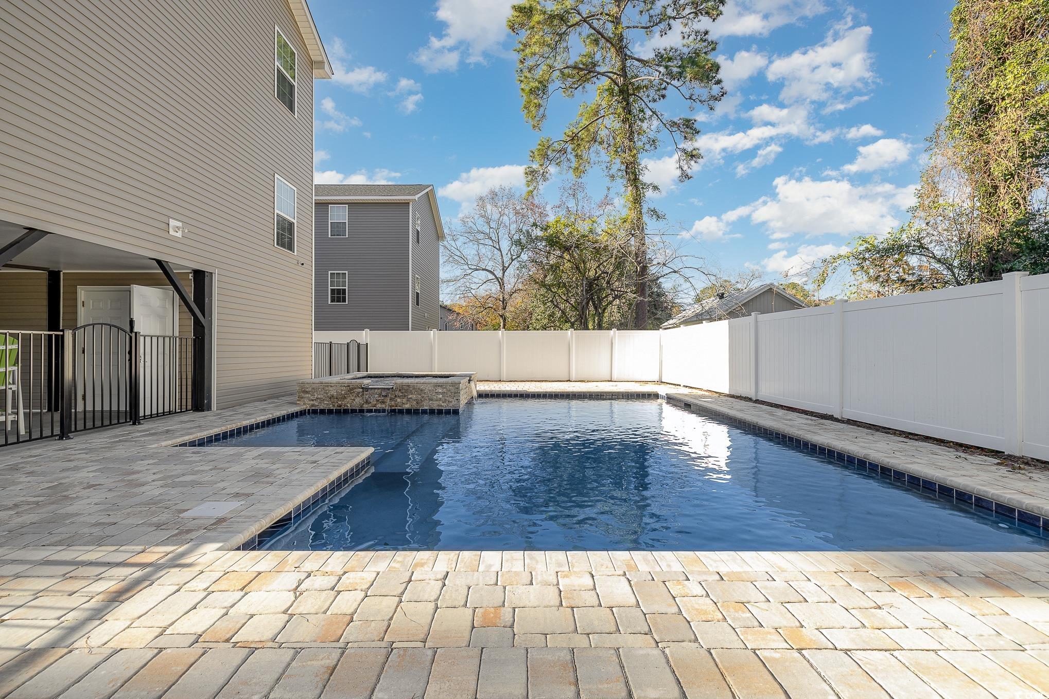 618 Surfside Dr.