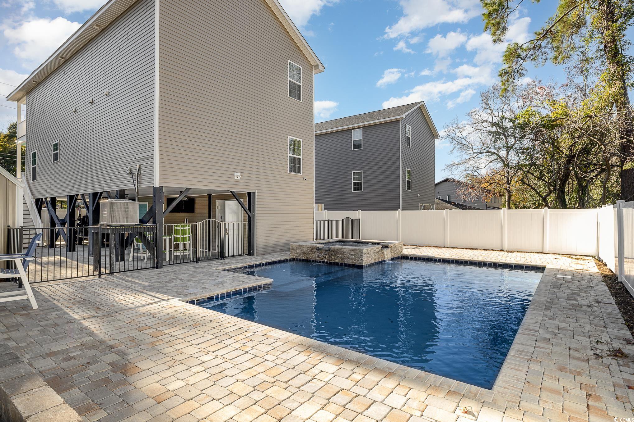 618 Surfside Dr.