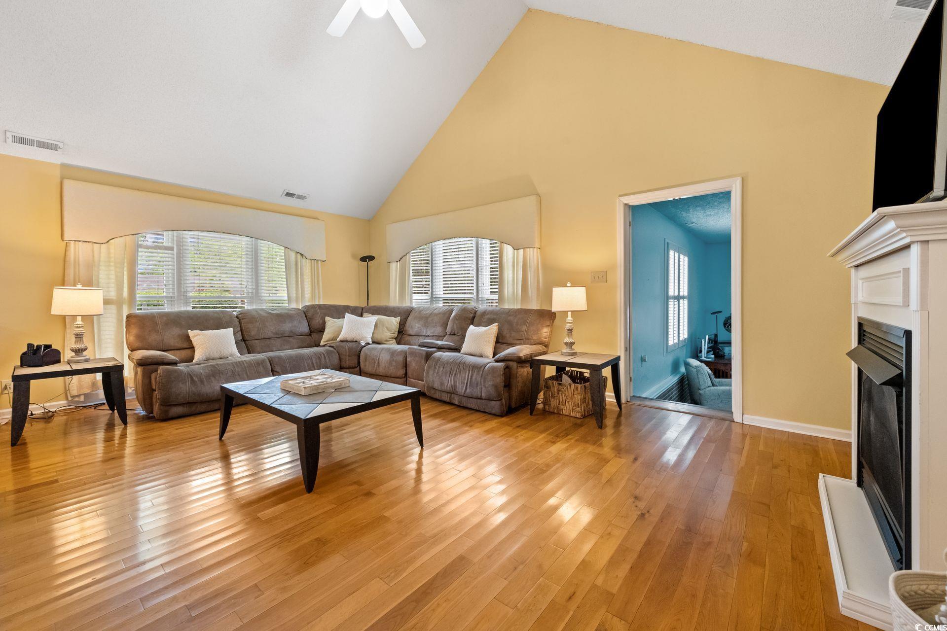 33 Great Lakes Rd.
