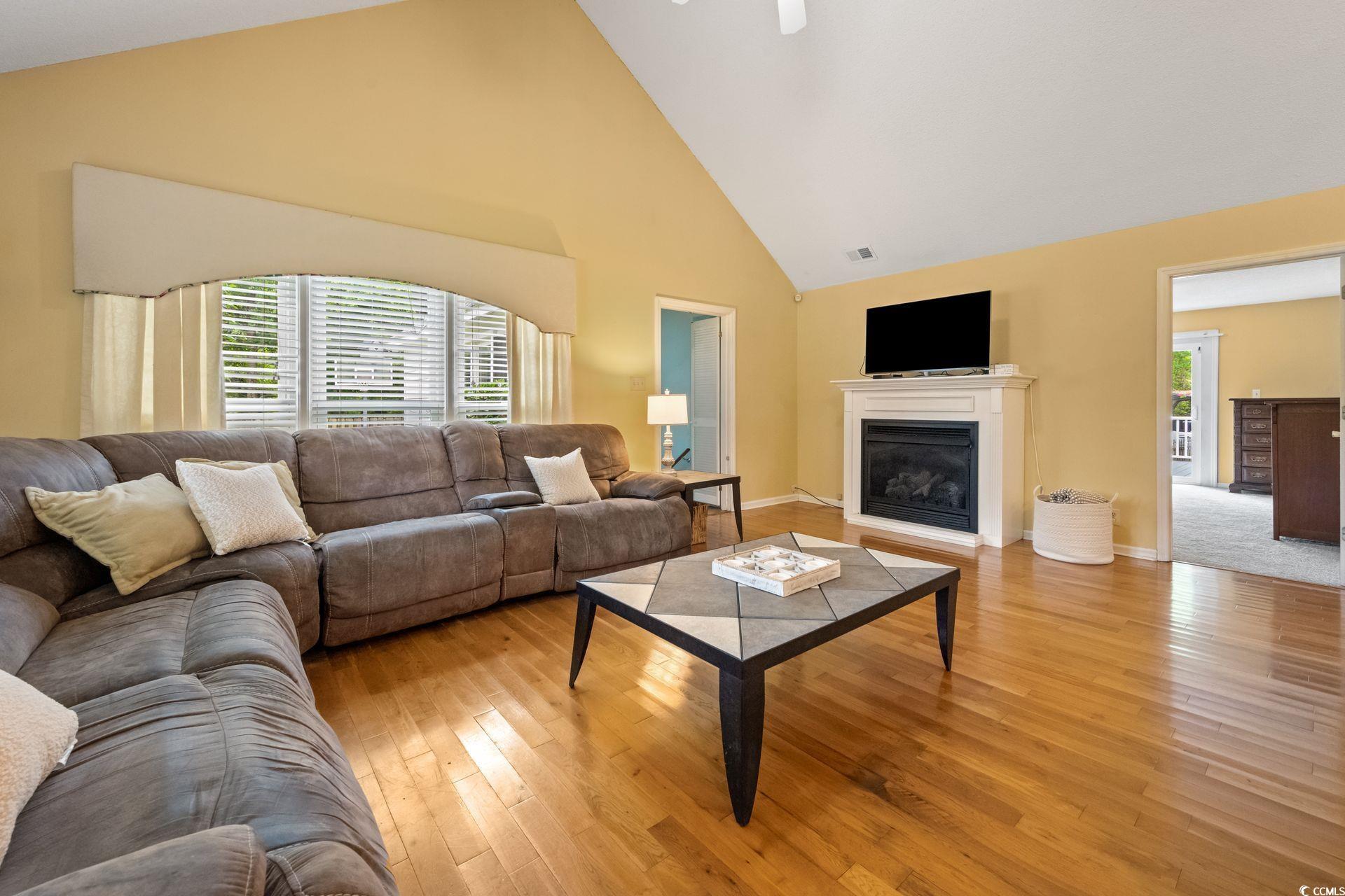 33 Great Lakes Rd.