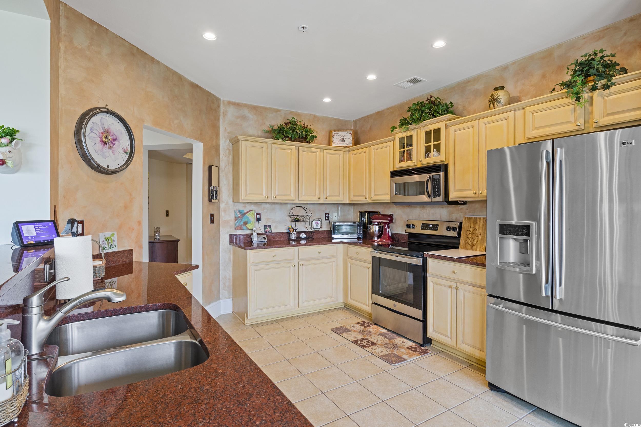 2180 Waterview Dr. Unit: 742