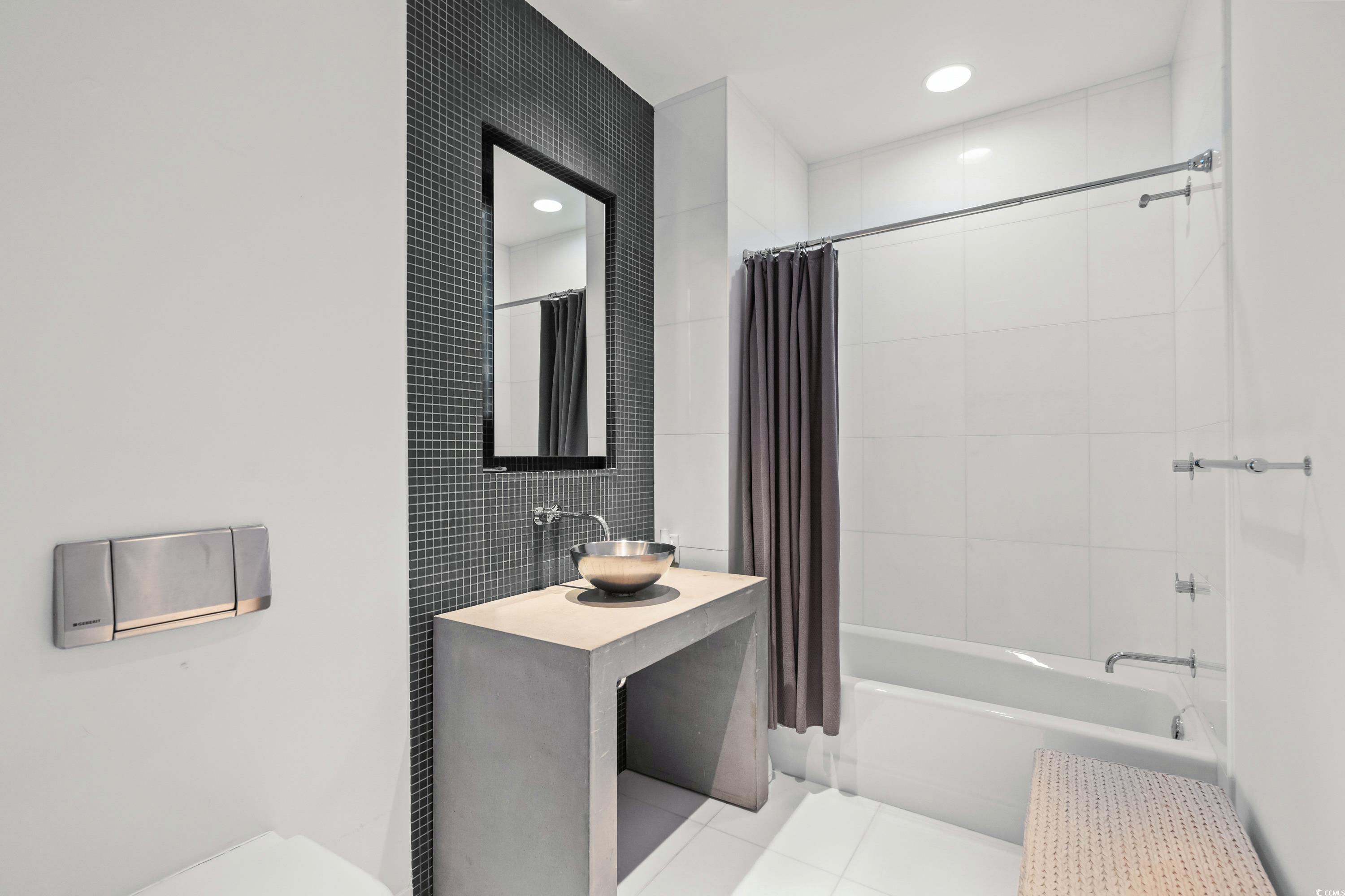 130 Vista Del Mar Ln. Unit: 604