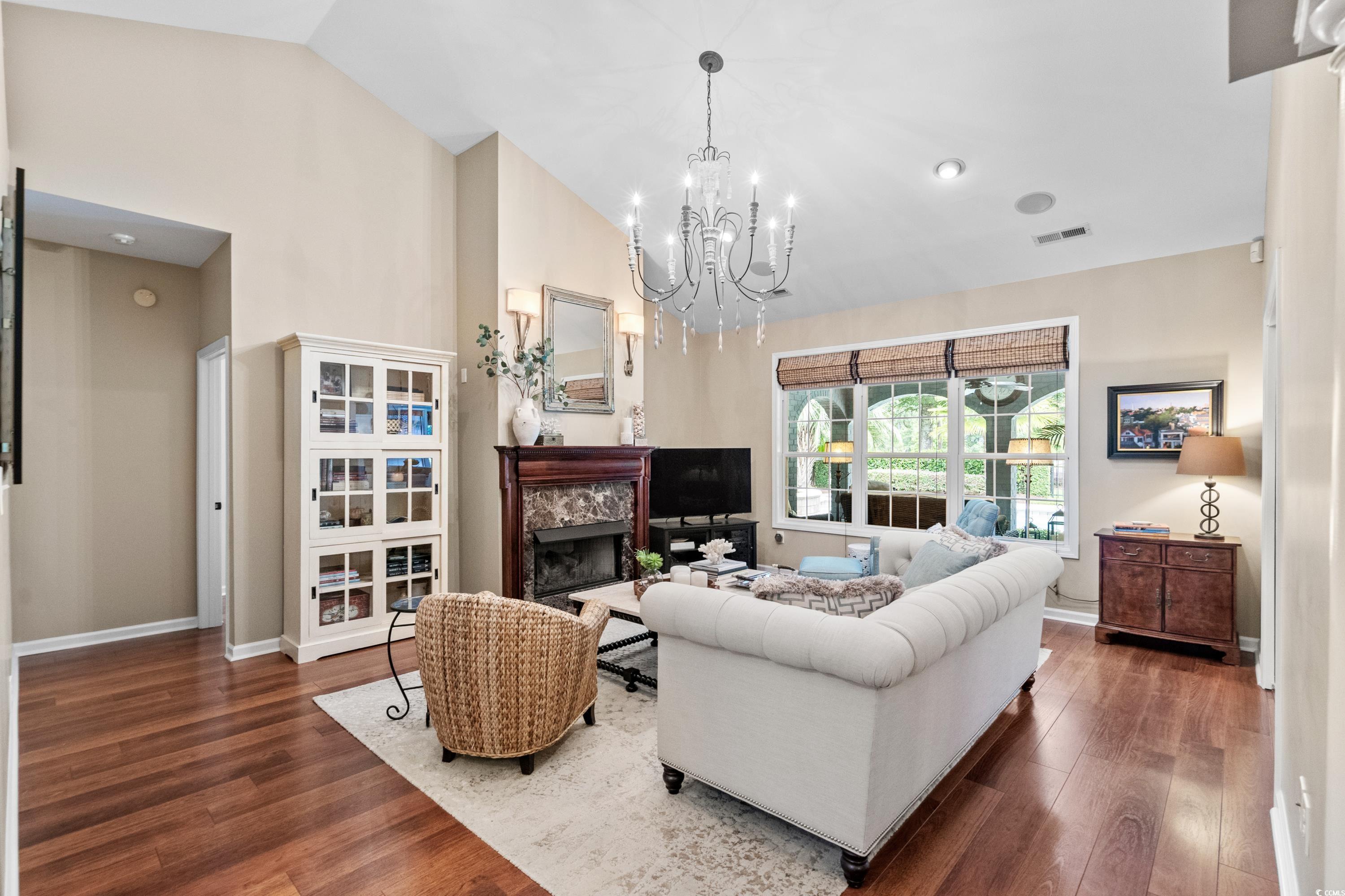 123 University Circle