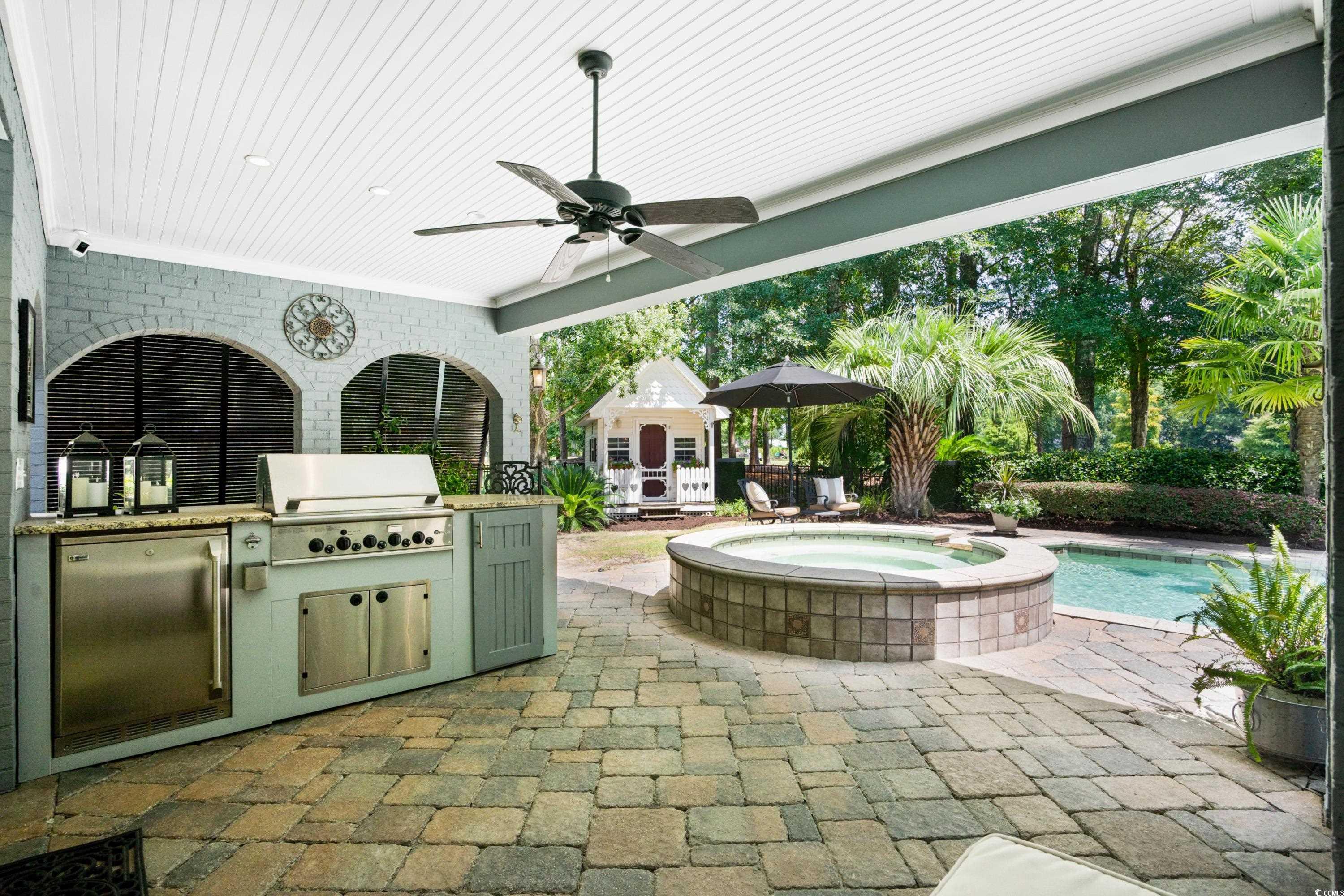 123 University Circle