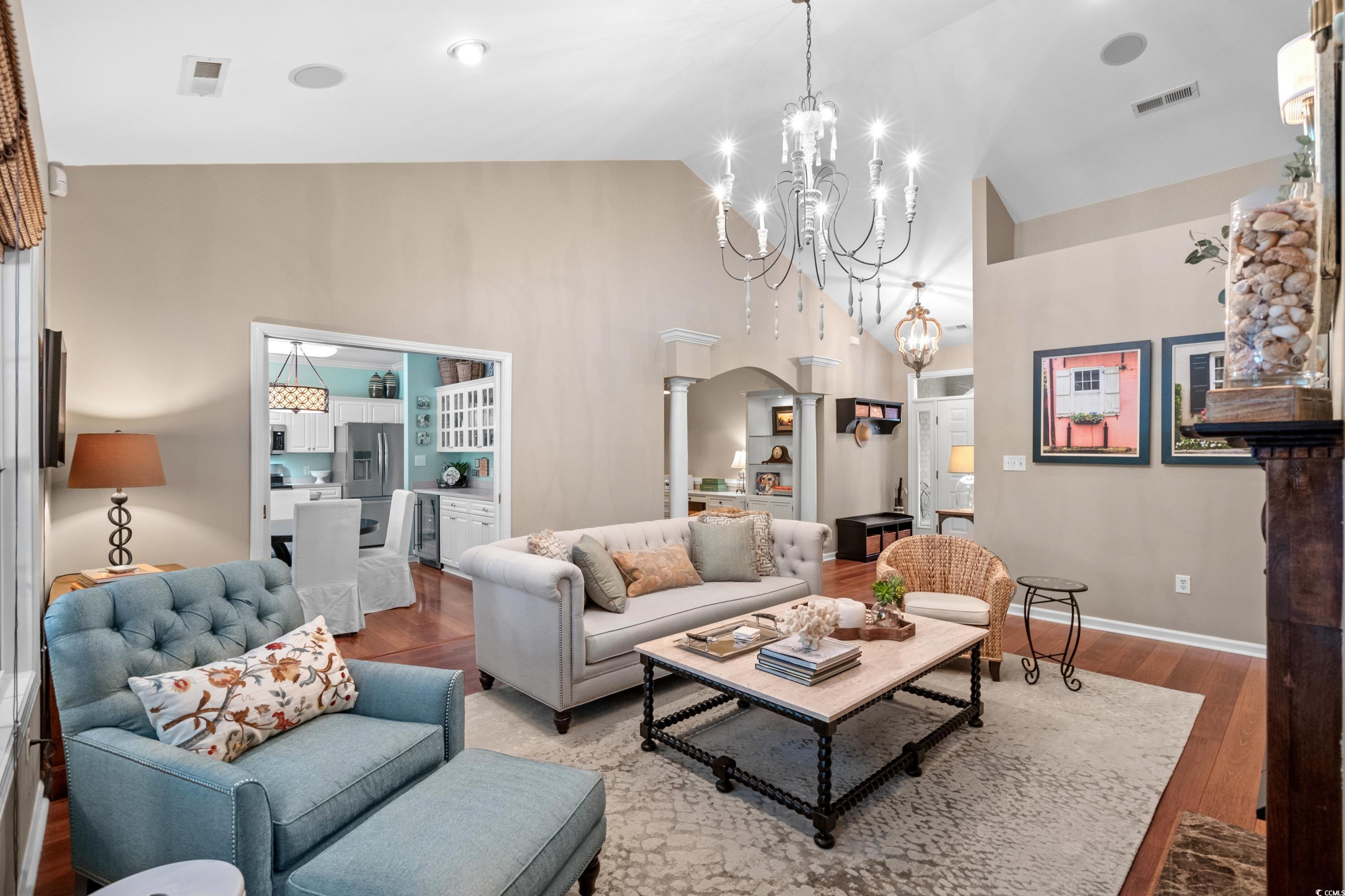 123 University Circle