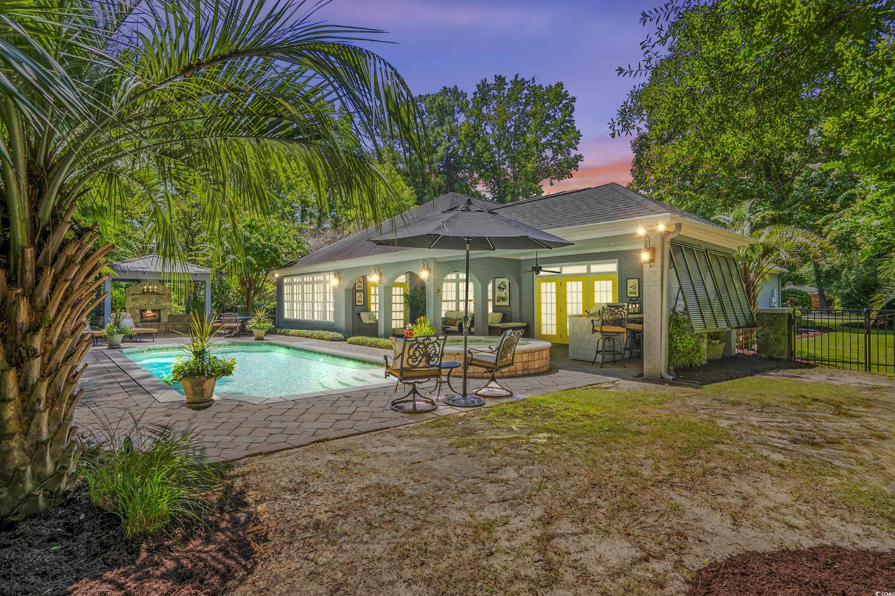 123 University Circle