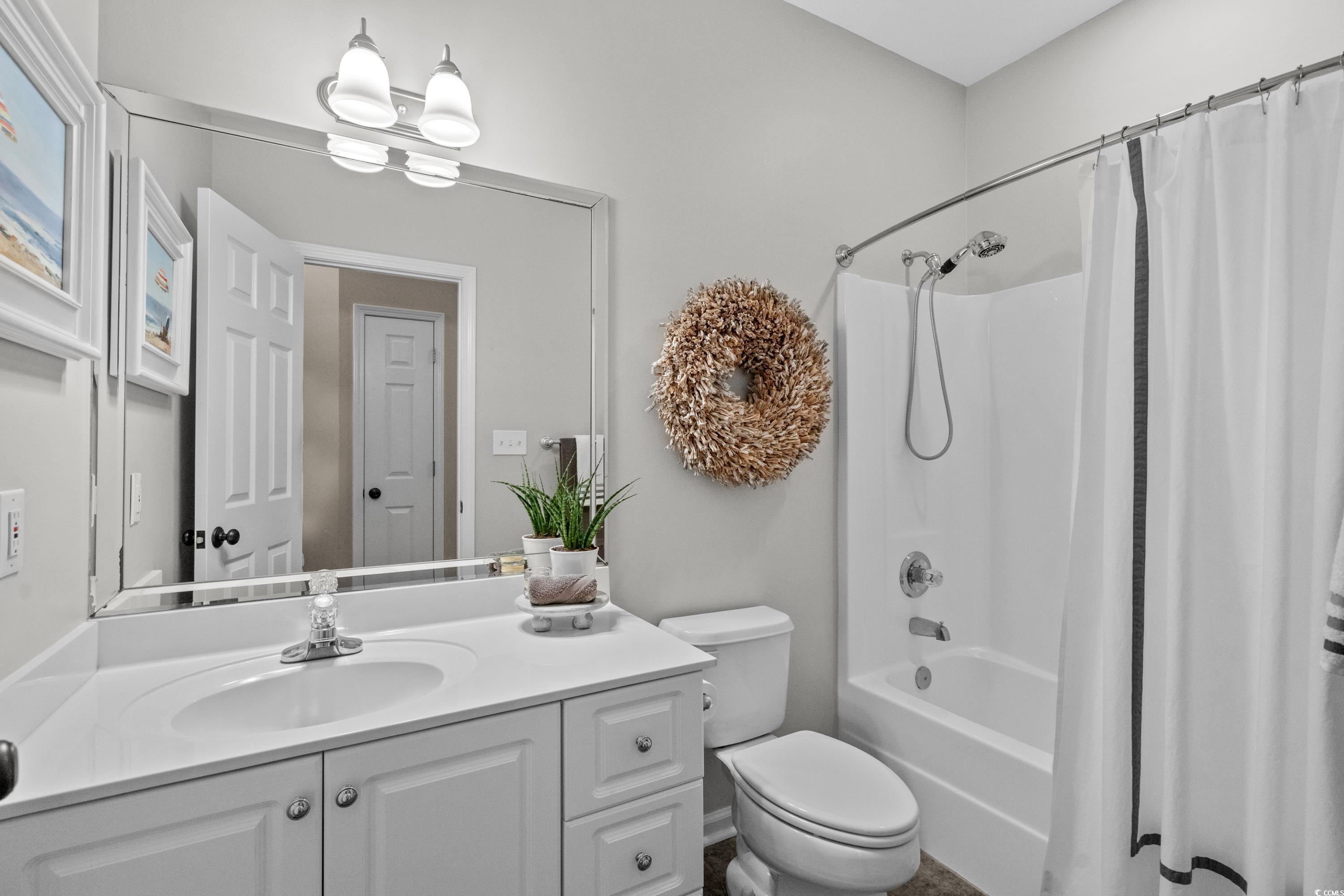 123 University Circle