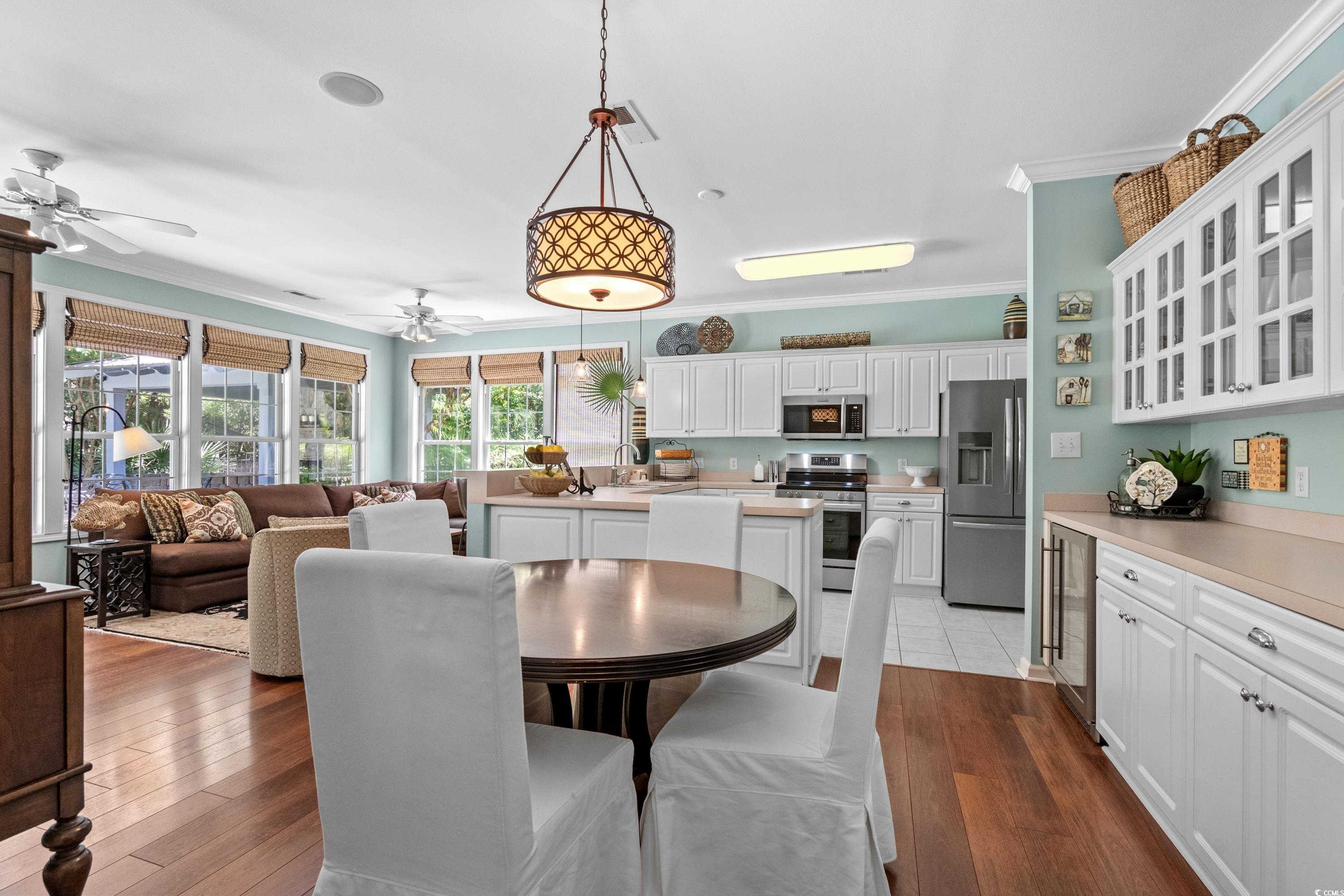 123 University Circle