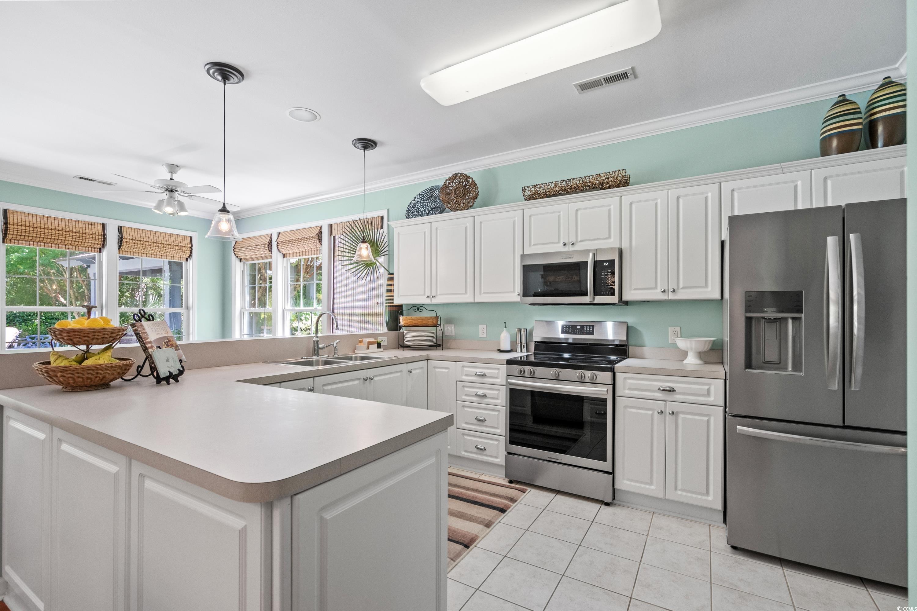 123 University Circle