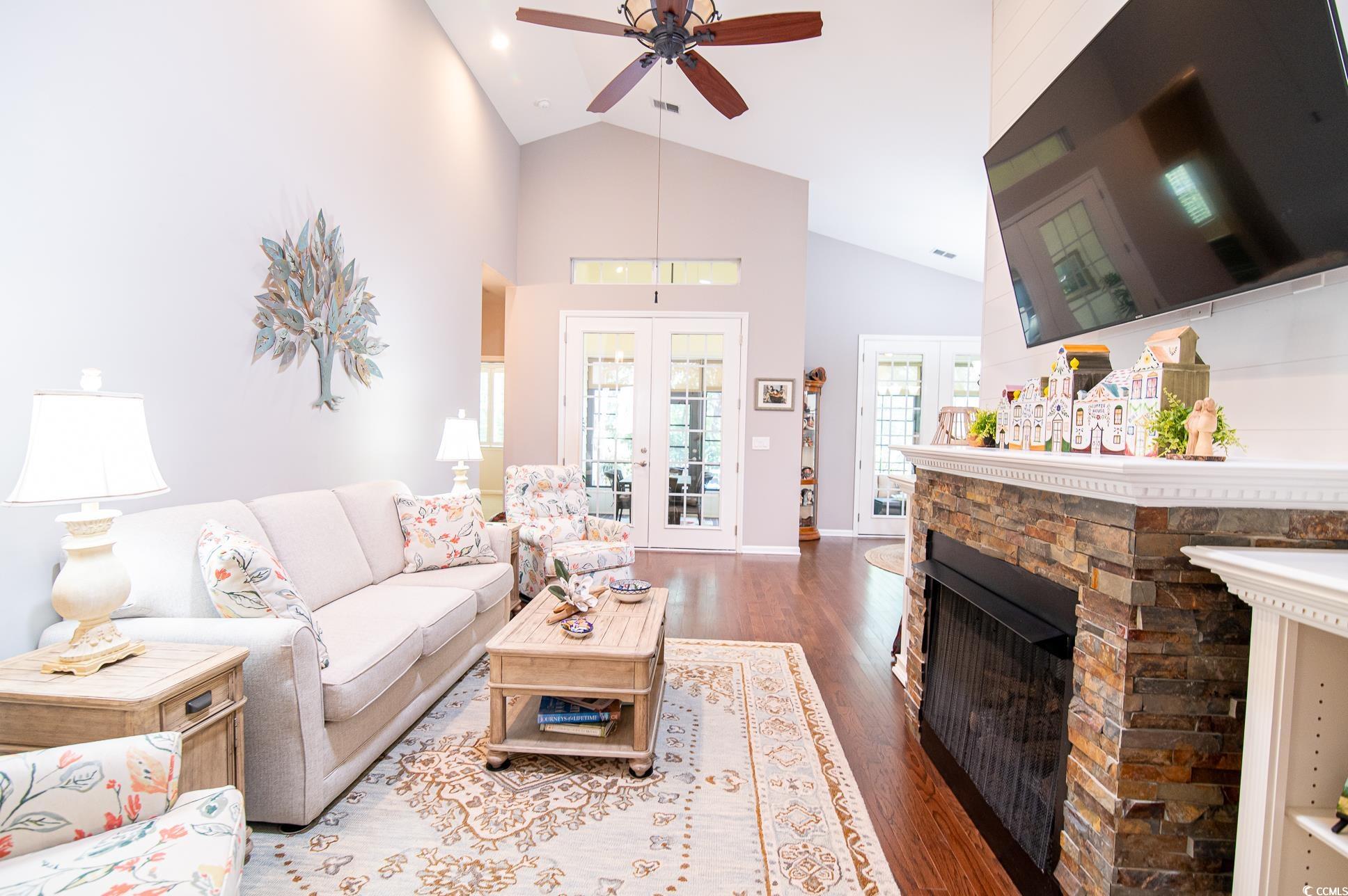 549 Grand Cypress Way