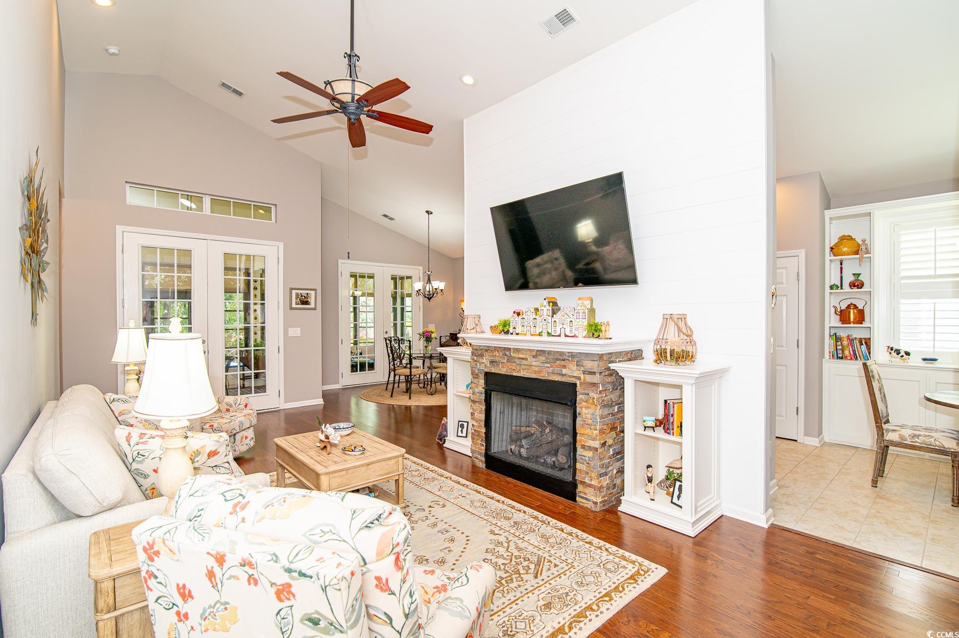 549 Grand Cypress Way