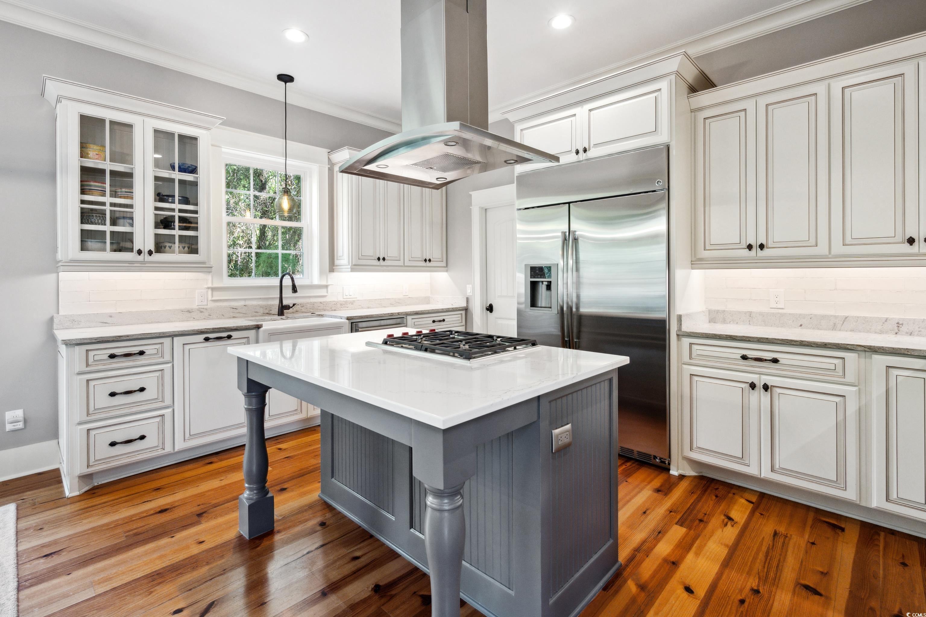 203 Whiting Ln.