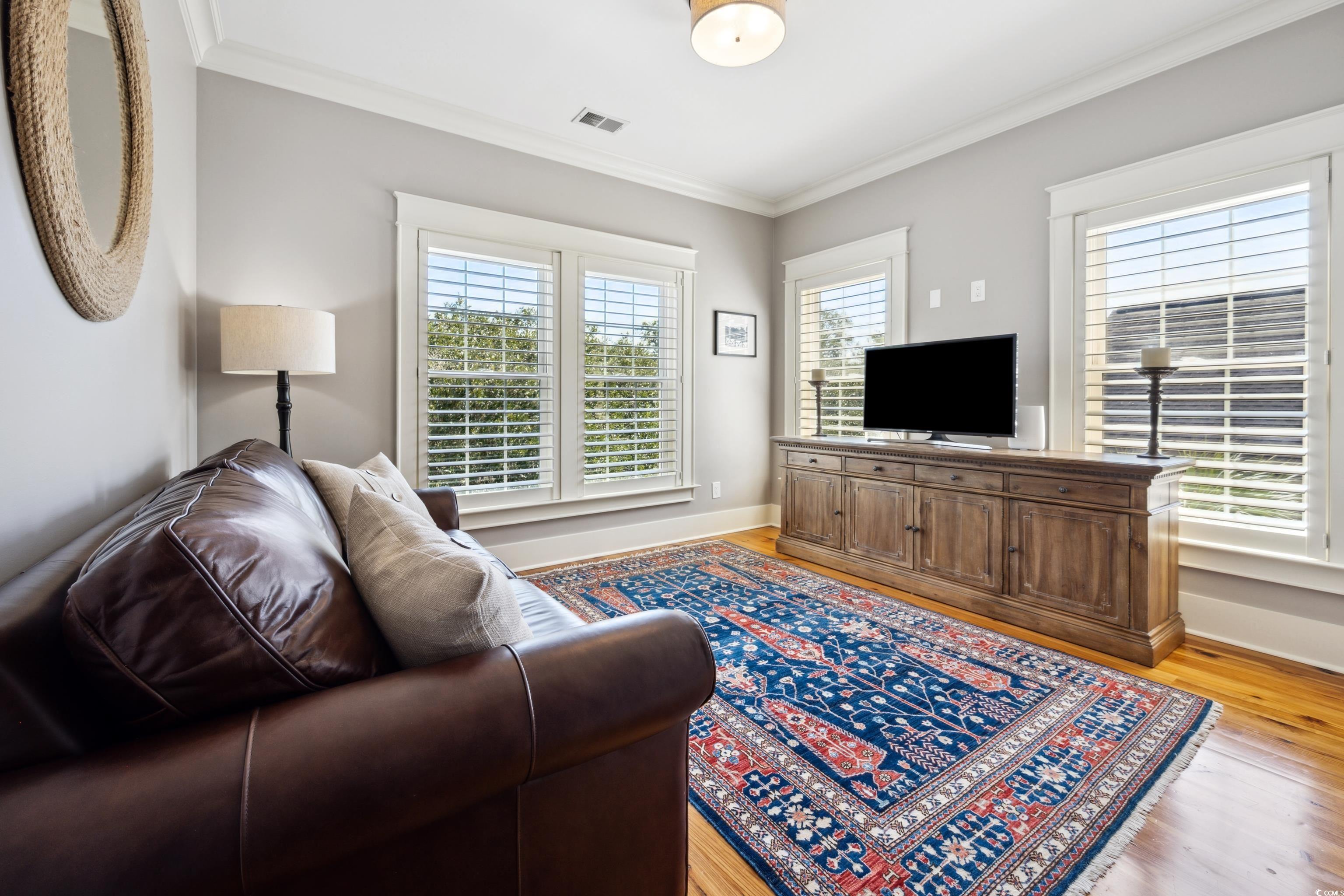 203 Whiting Ln.