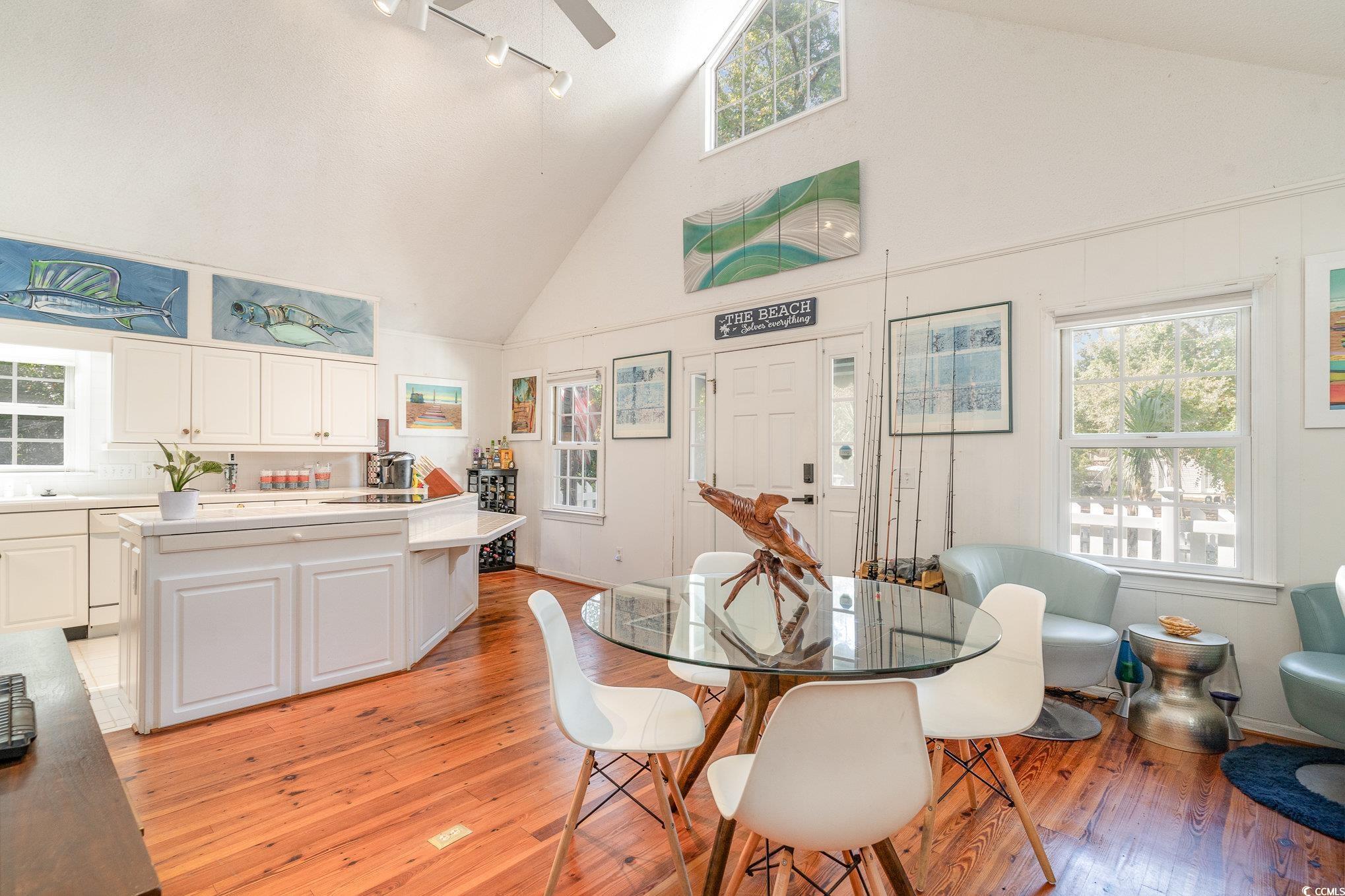1013 Hickory Dr.