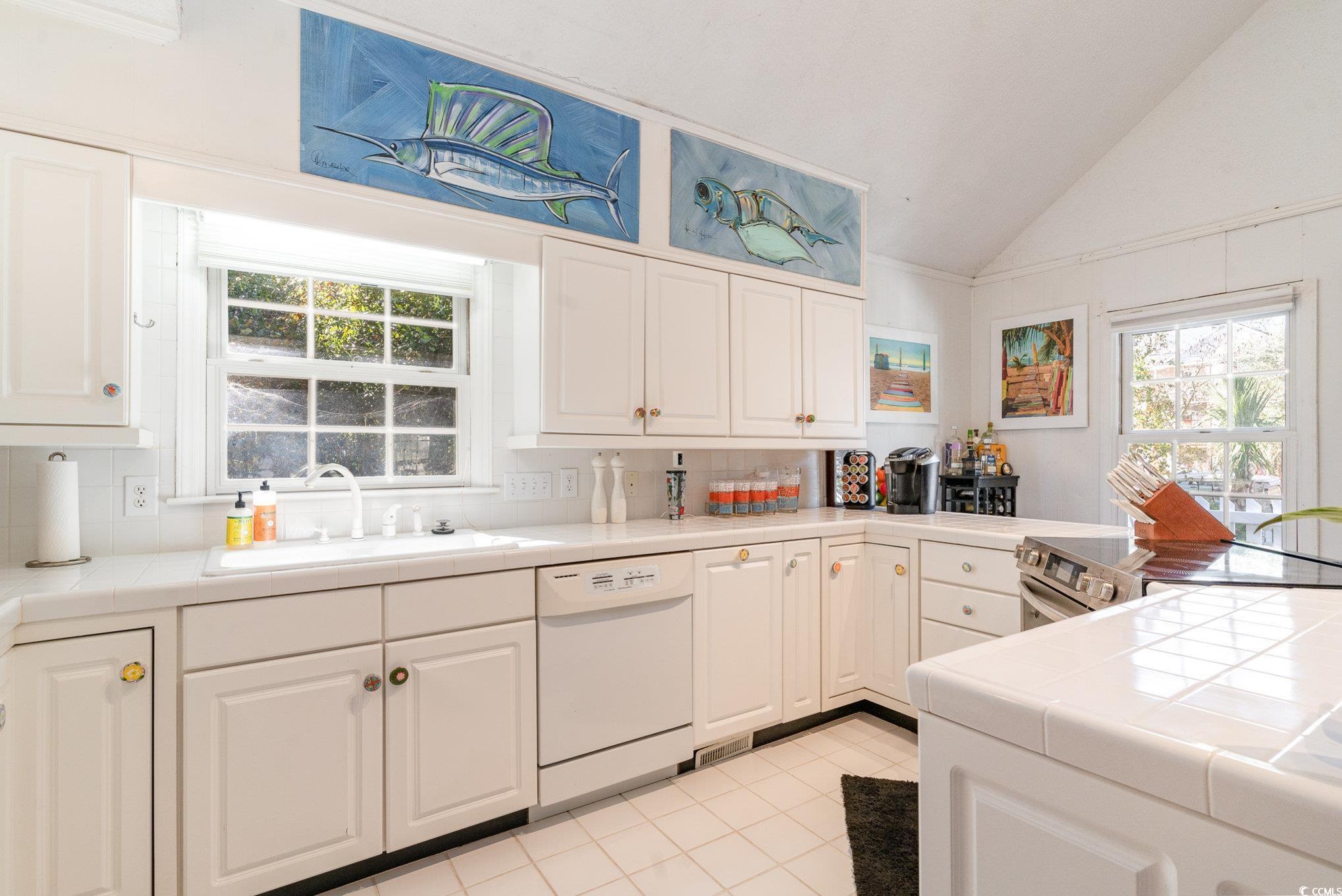 1013 Hickory Dr.