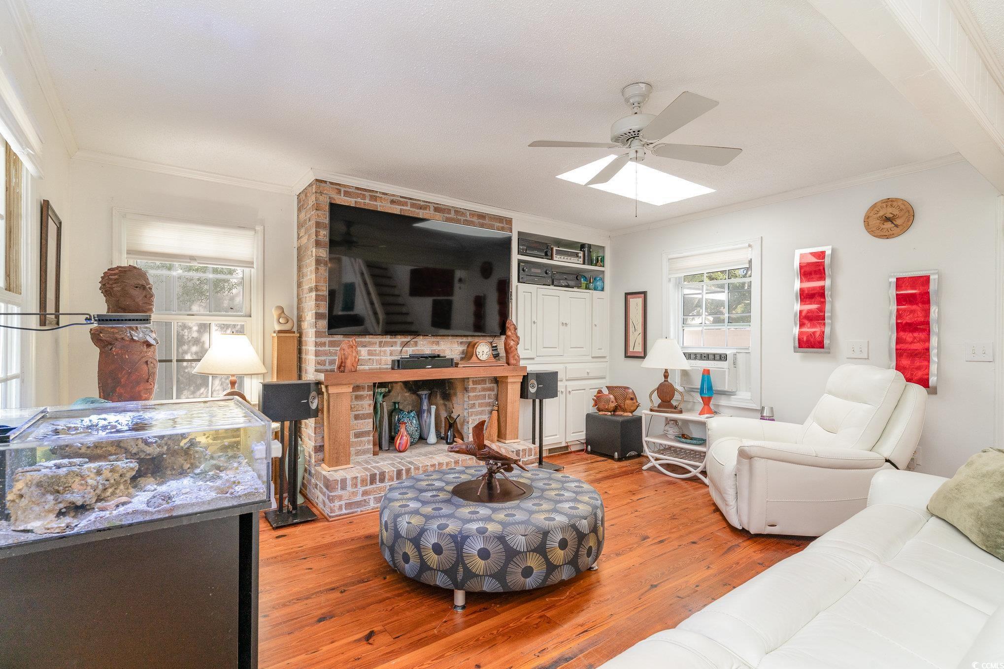 1013 Hickory Dr.
