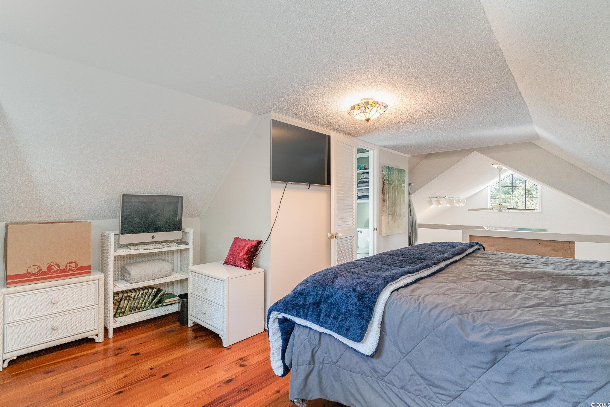 1013 Hickory Dr.