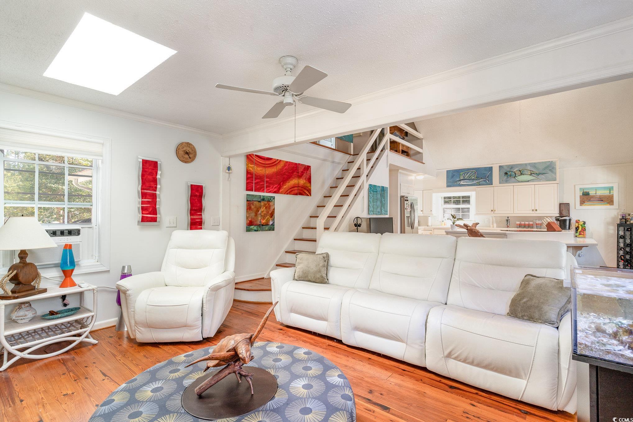 1013 Hickory Dr.