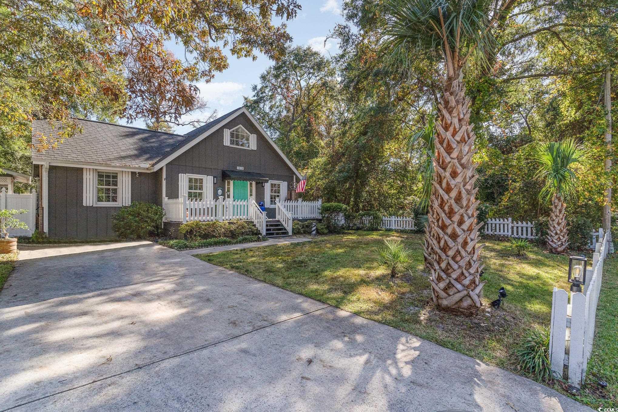 1013 Hickory Dr.