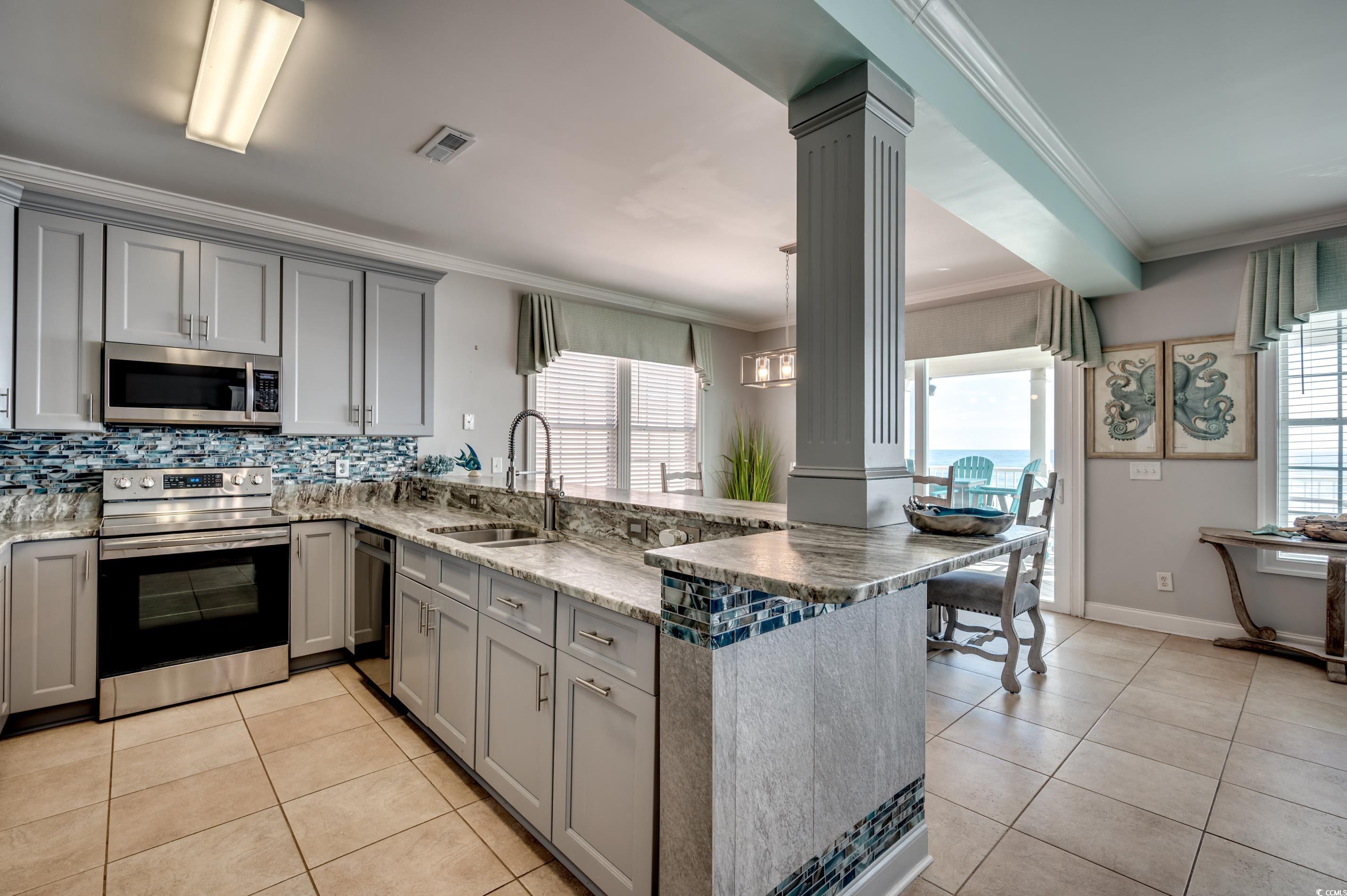 410 S Waccamaw Dr.