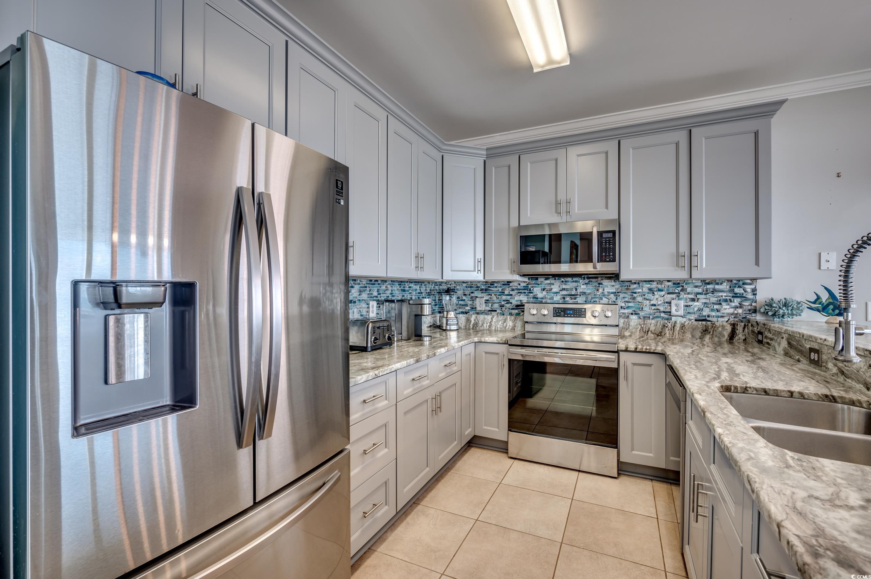 410 S Waccamaw Dr.