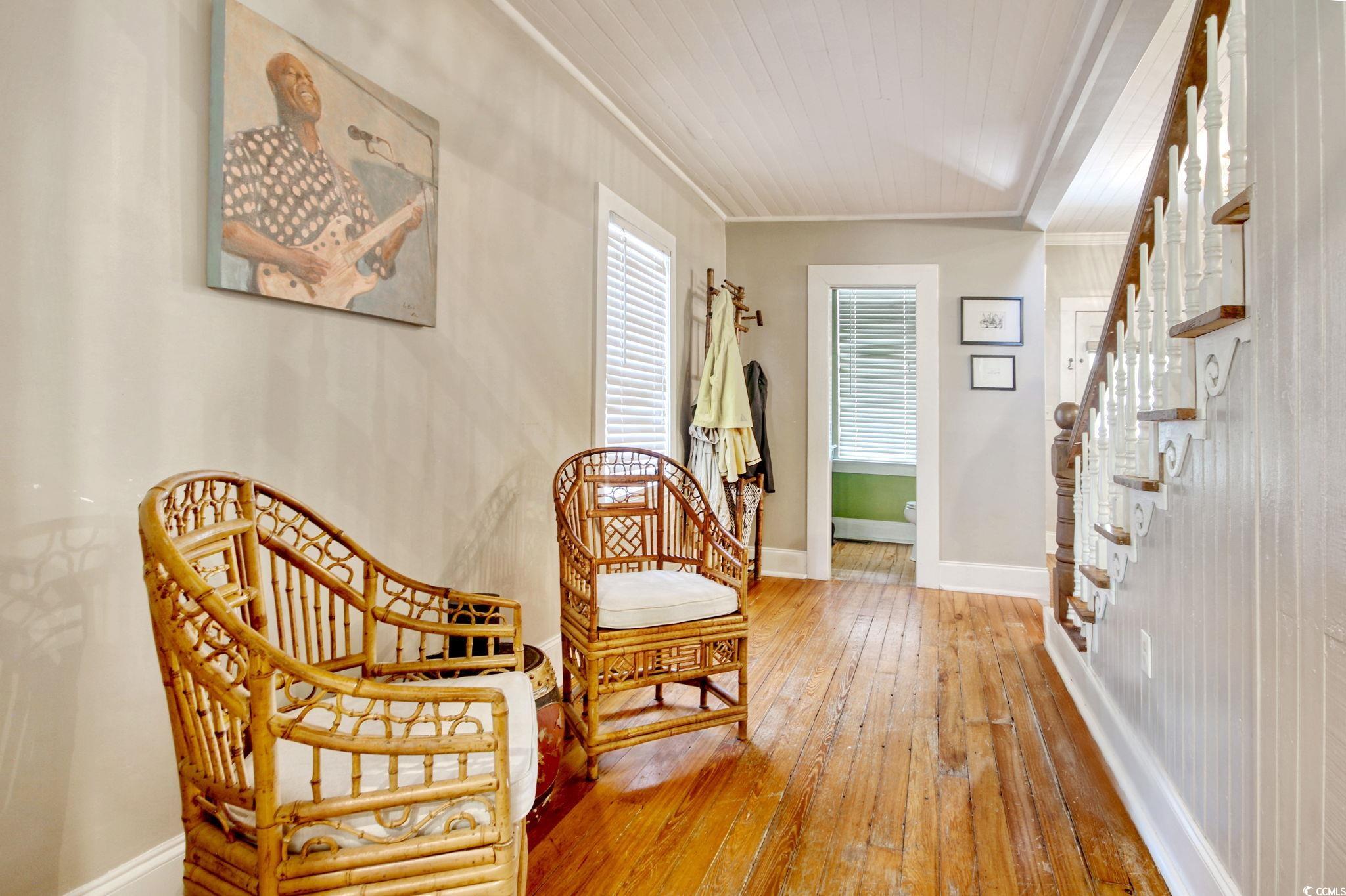 307 Queen St.