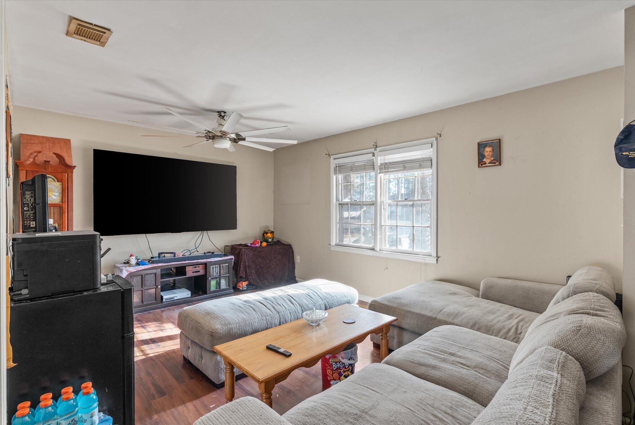 708 Longstreet Street