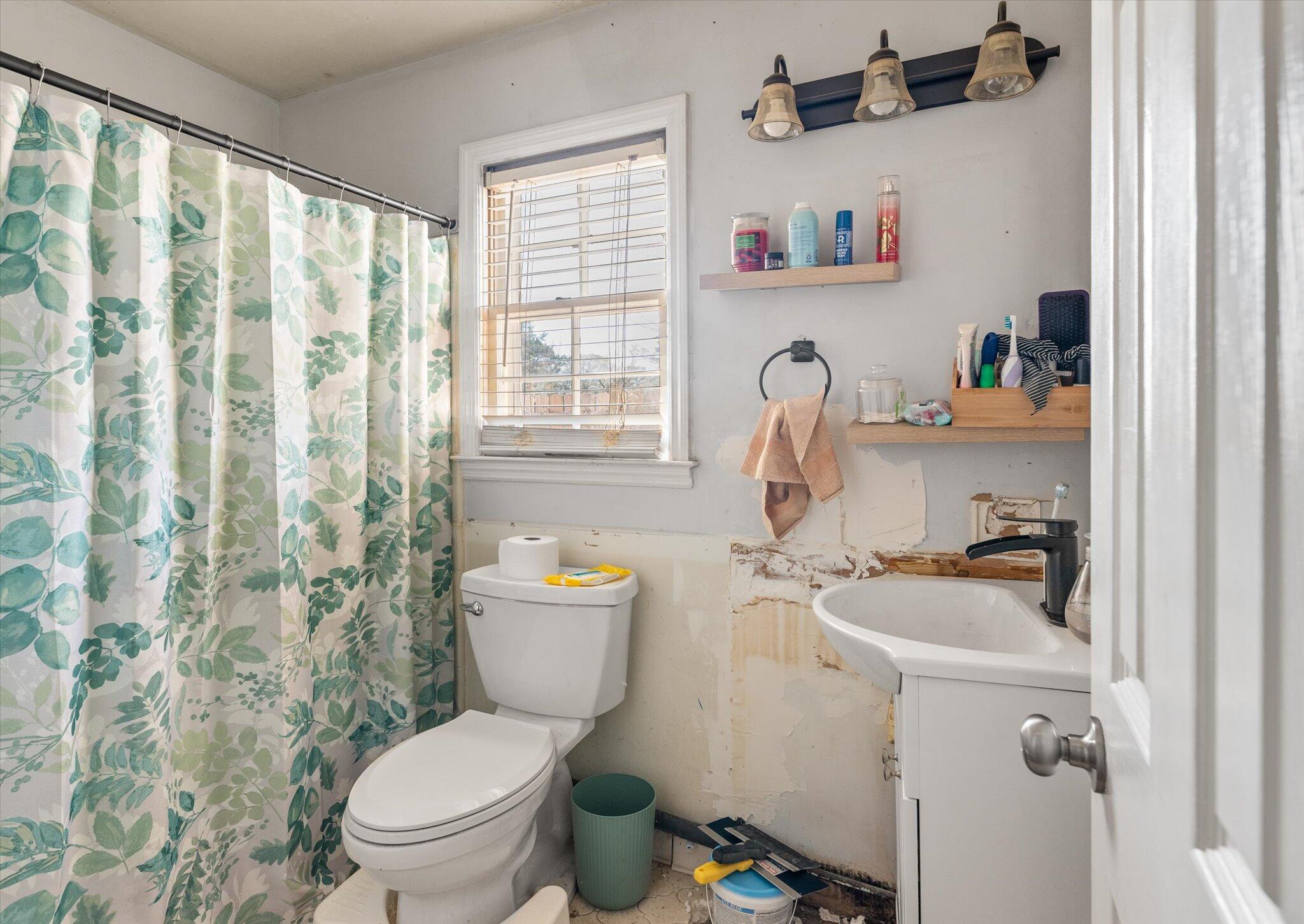 708 Longstreet Street