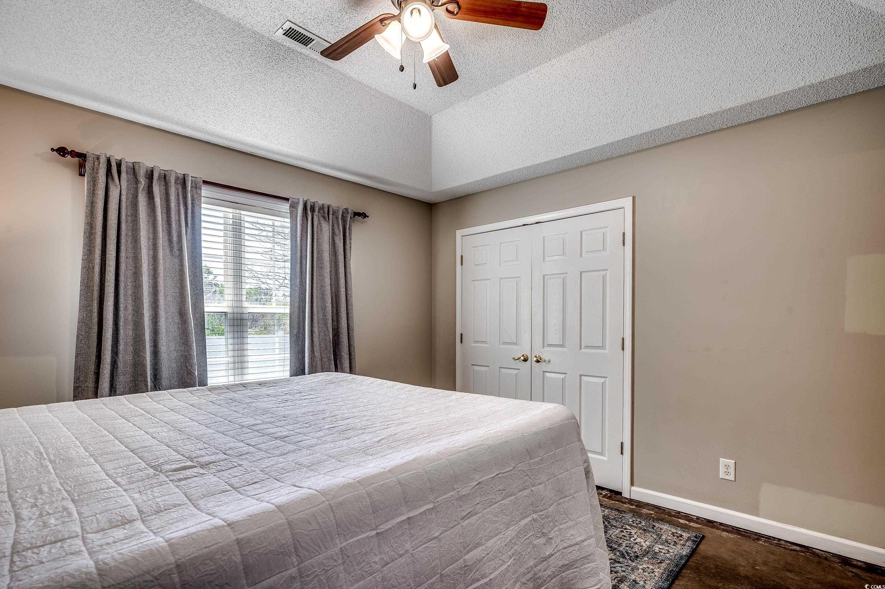 9650 Bradford Ln.