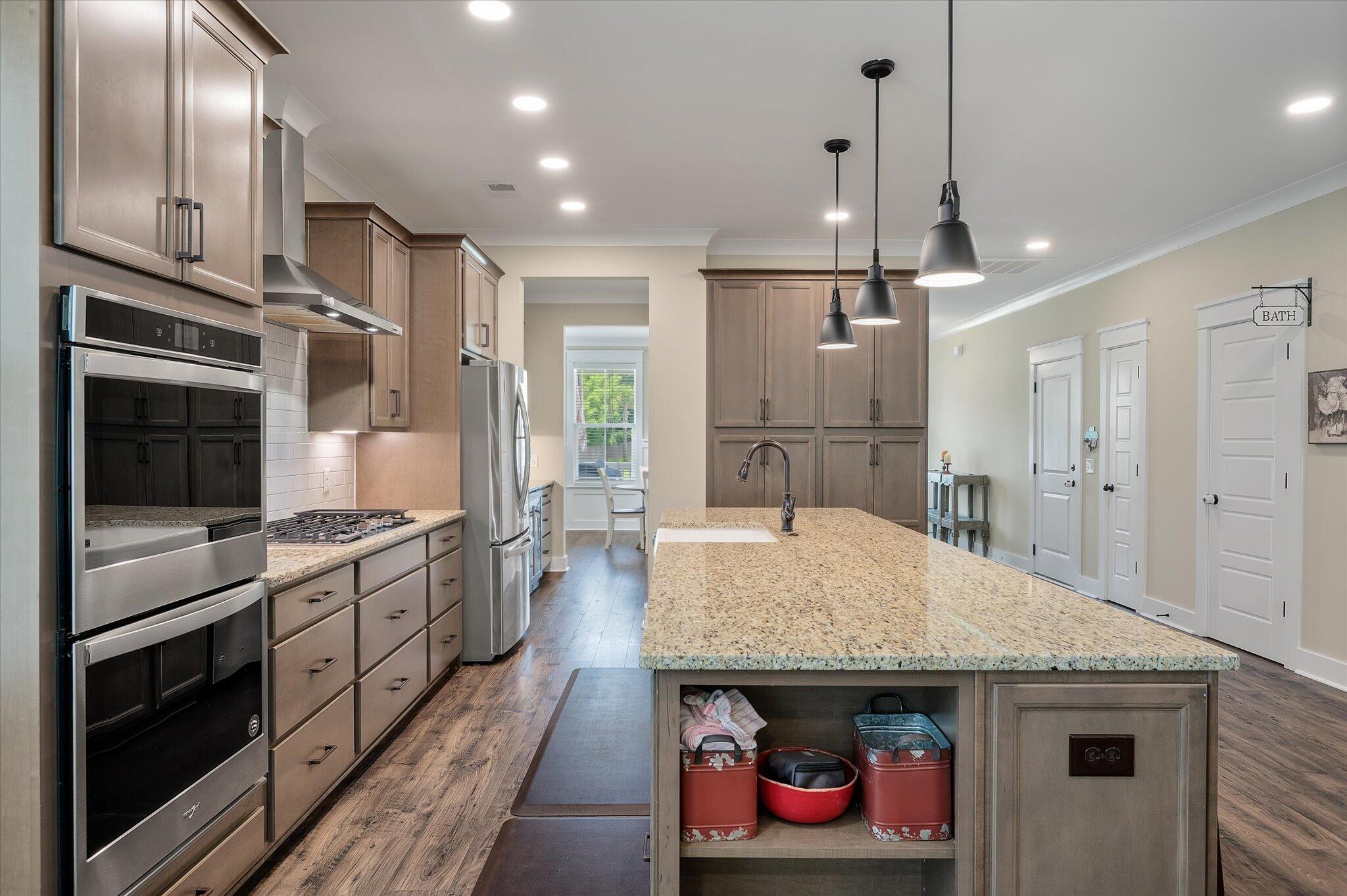 1502 Checker Court