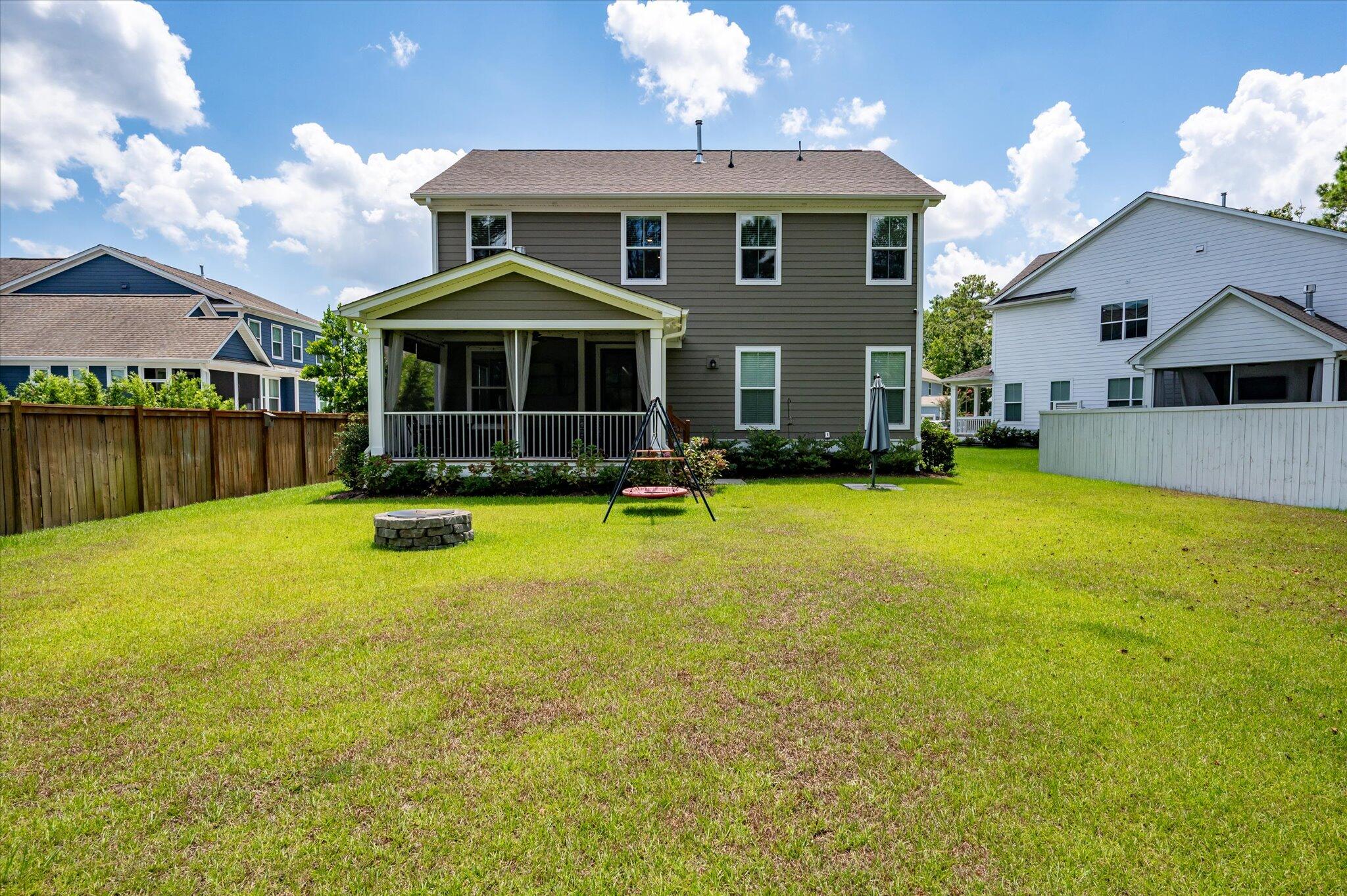 1502 Checker Court