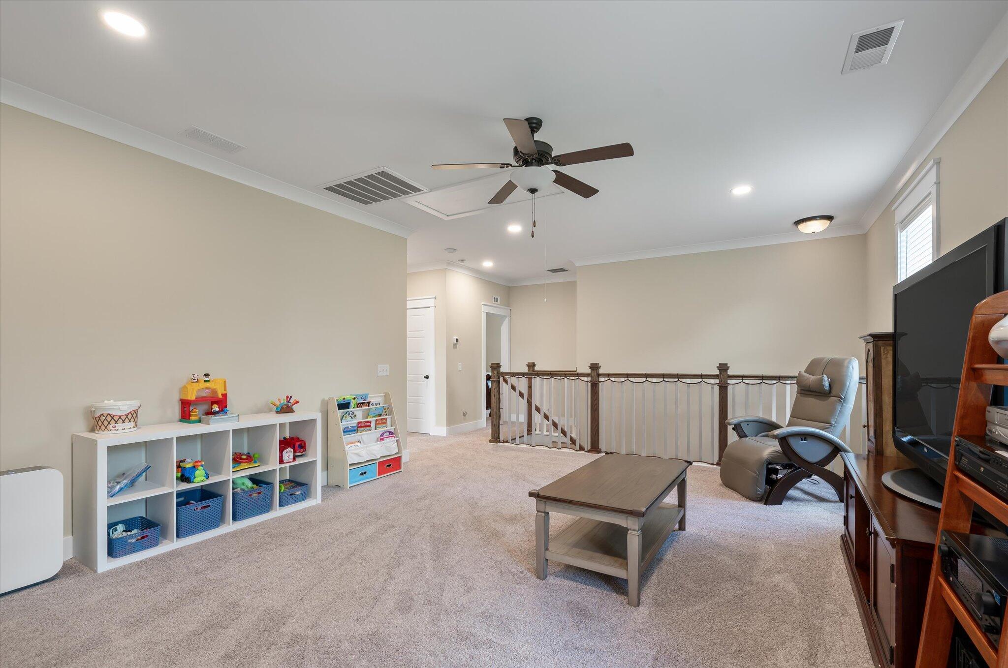 1502 Checker Court
